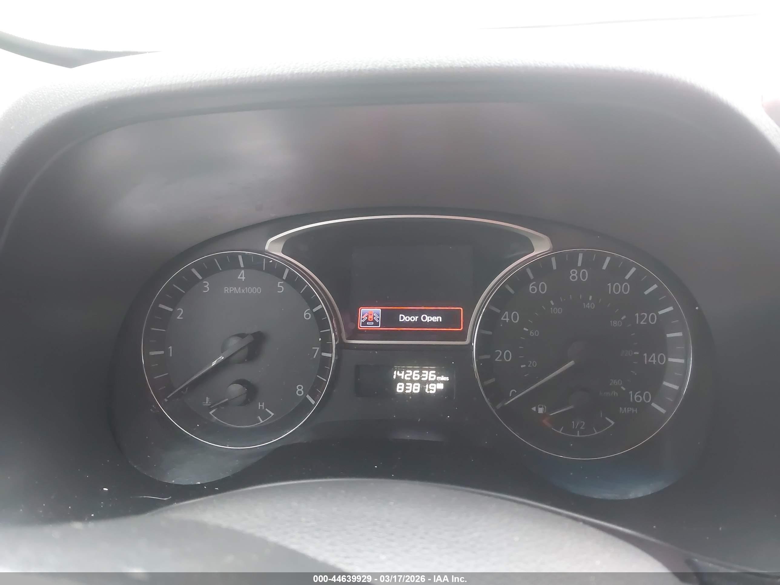 NISSAN PATHFINDER image 7
