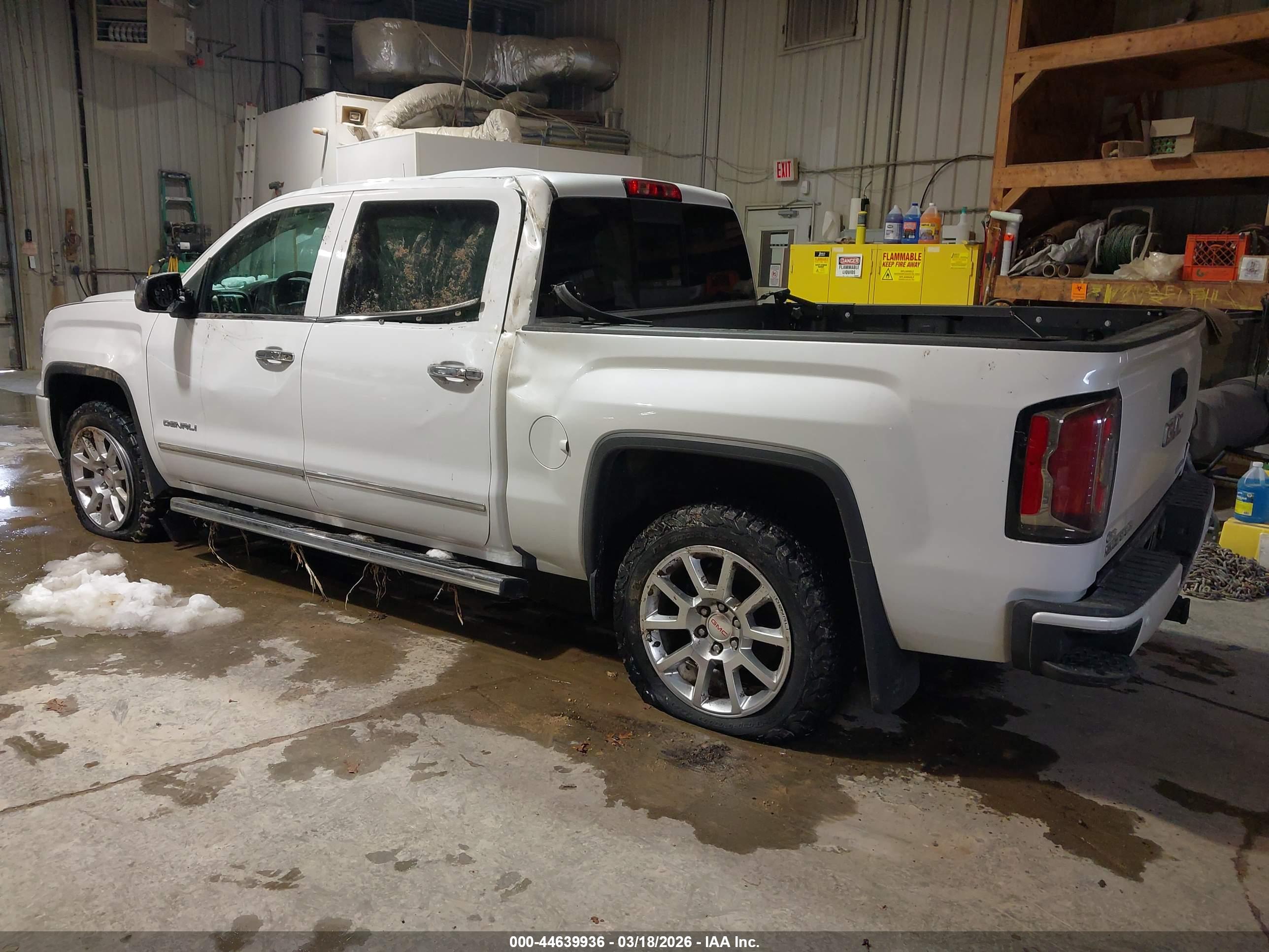 GMC SIERRA image 3