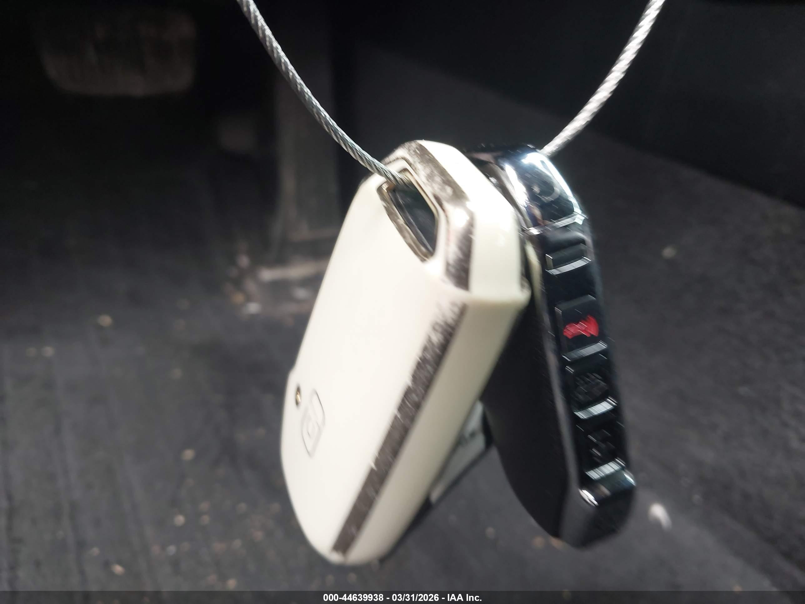 KIA K5 image 11