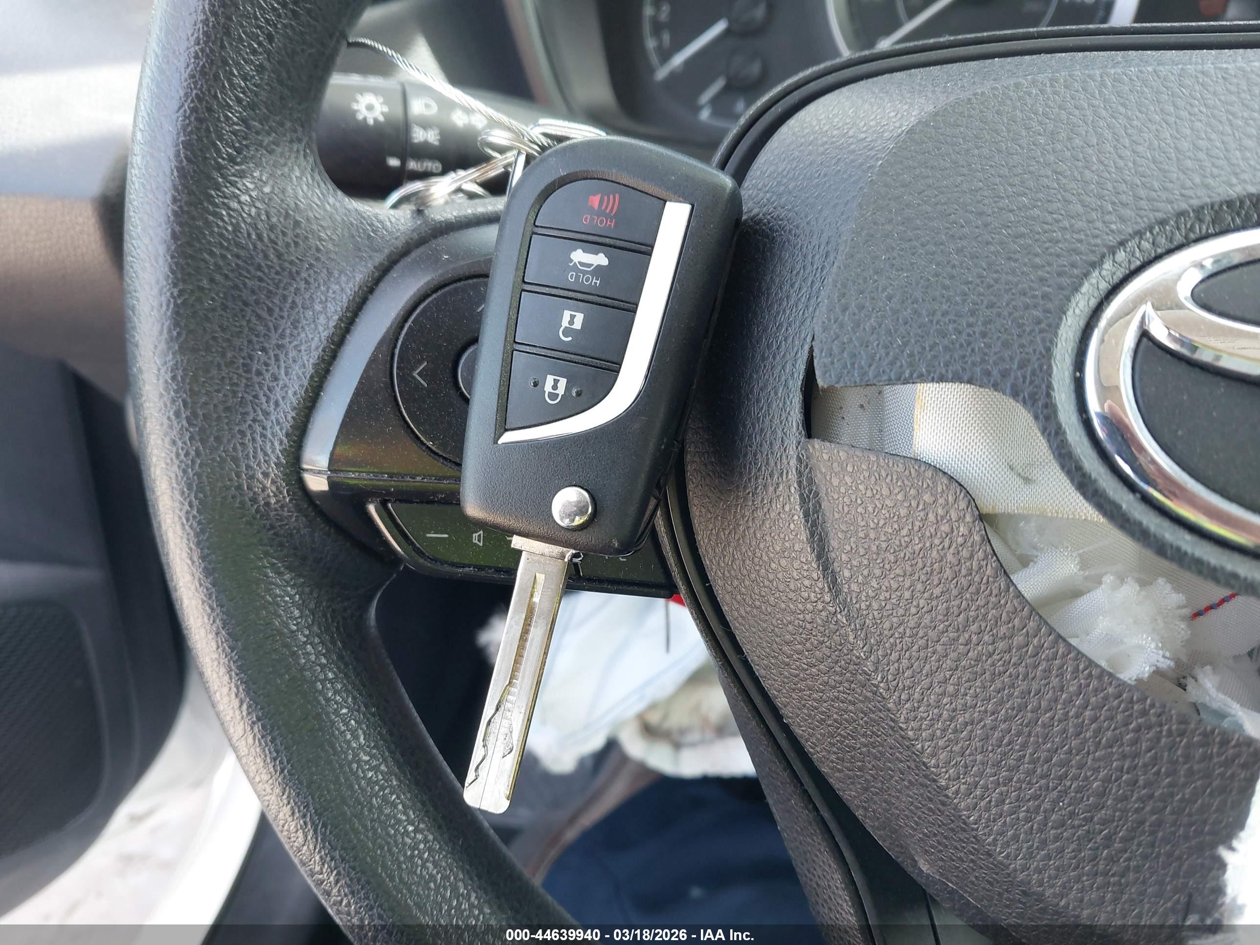 TOYOTA COROLLA image 11
