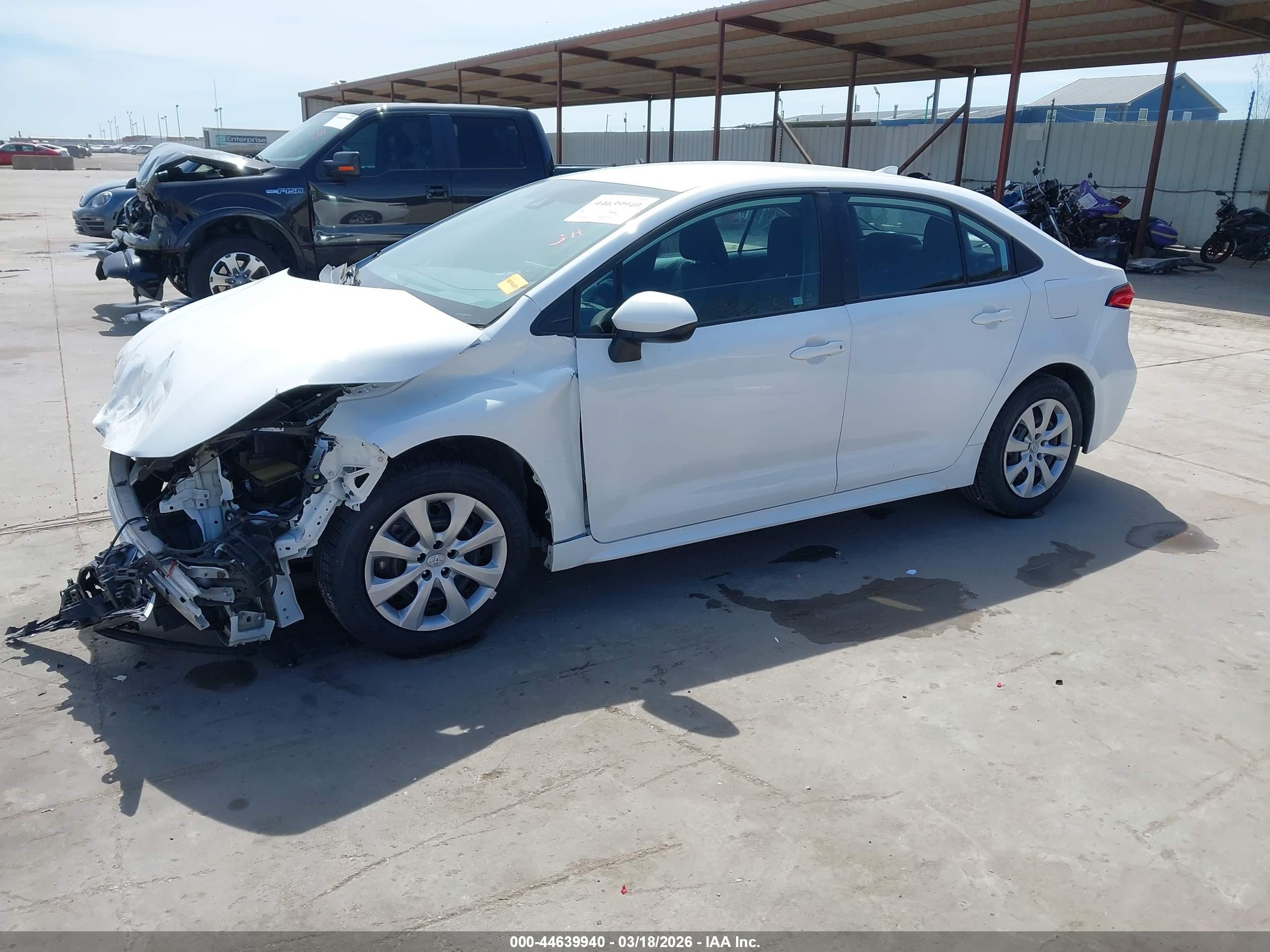 TOYOTA COROLLA image 2