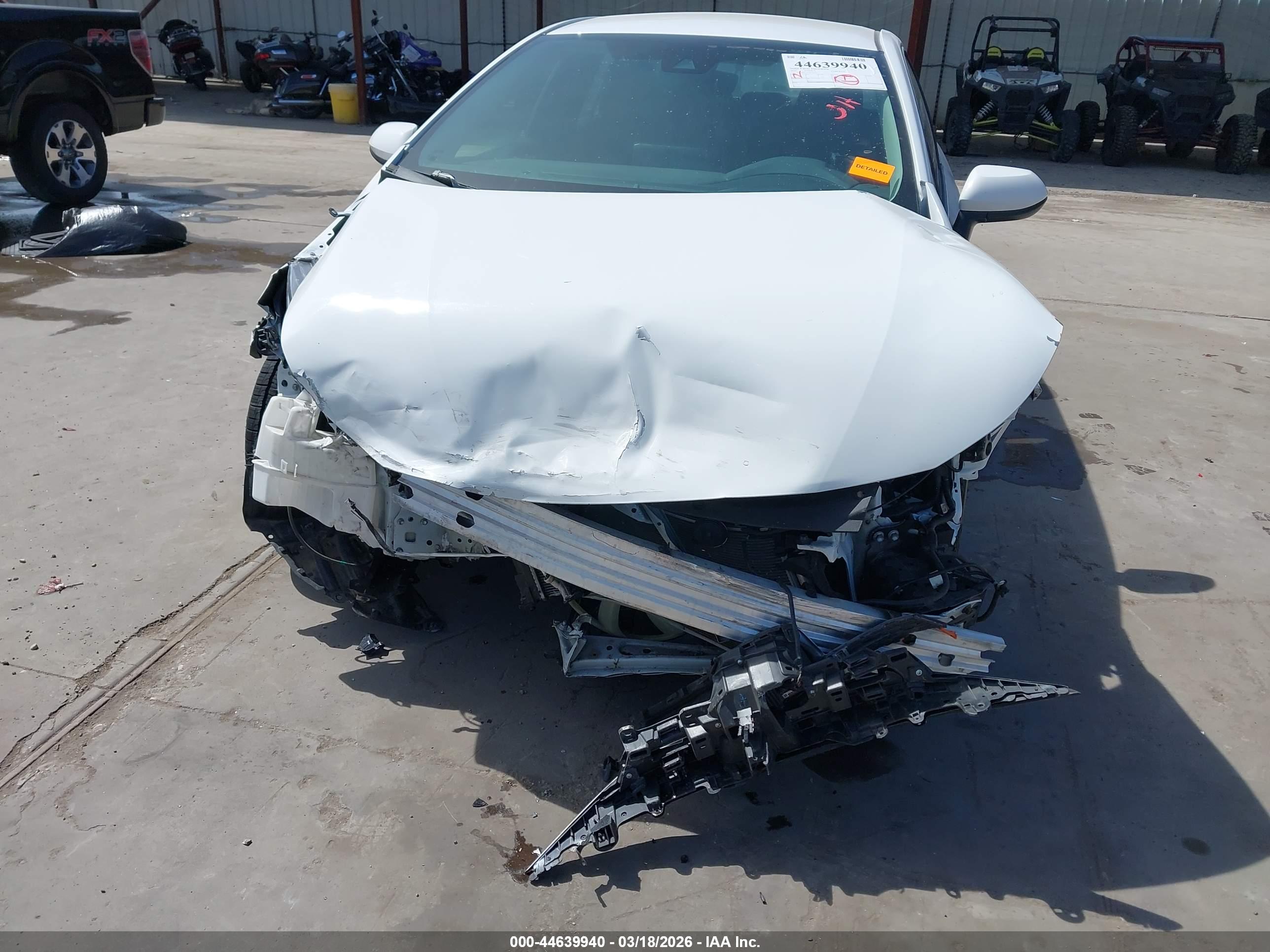 TOYOTA COROLLA image 6