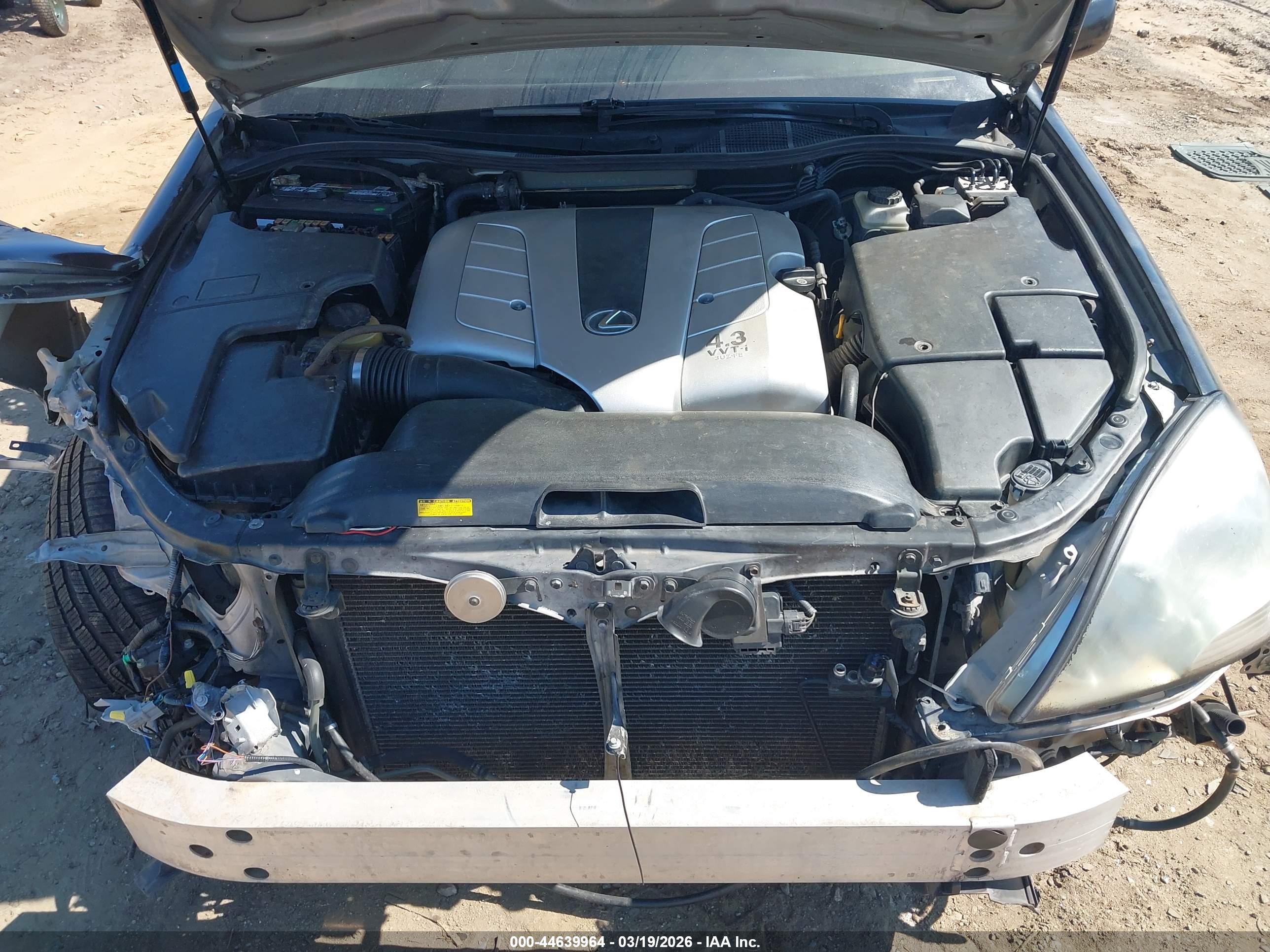 LEXUS LS image 10