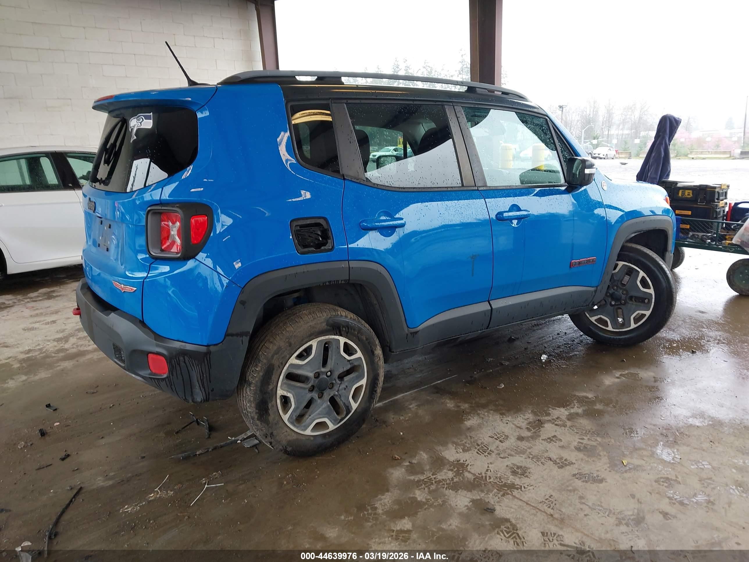JEEP RENEGADE image 4
