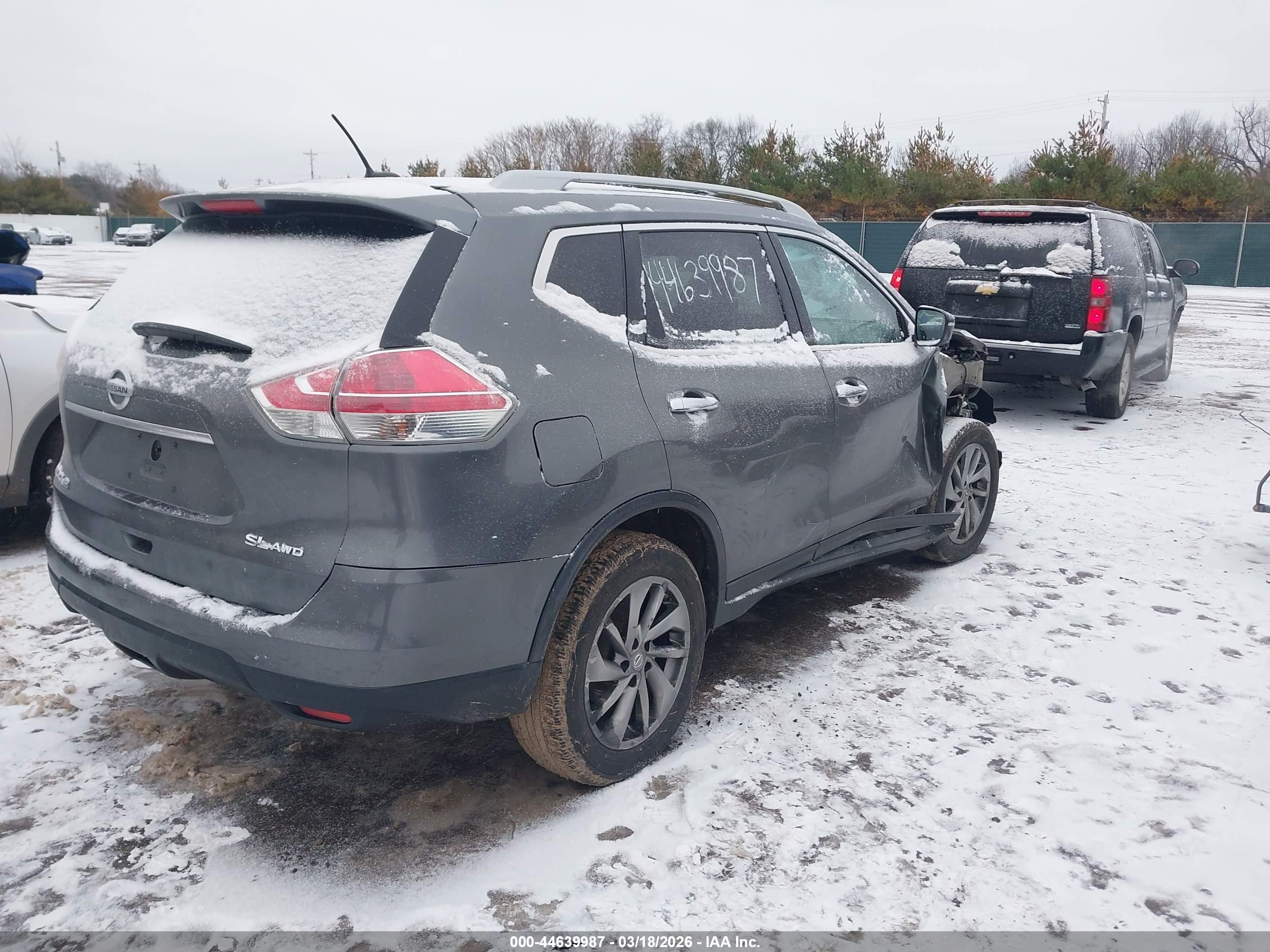 NISSAN ROGUE image 4