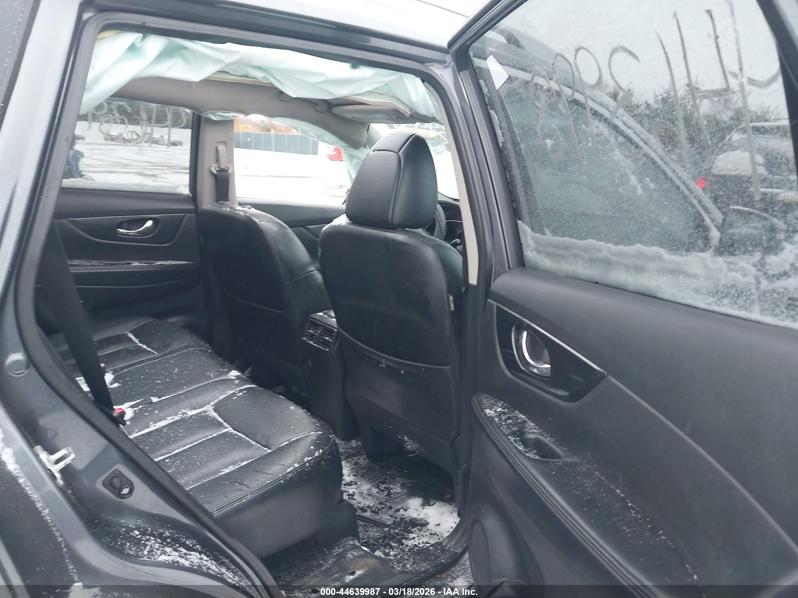 NISSAN ROGUE image 8