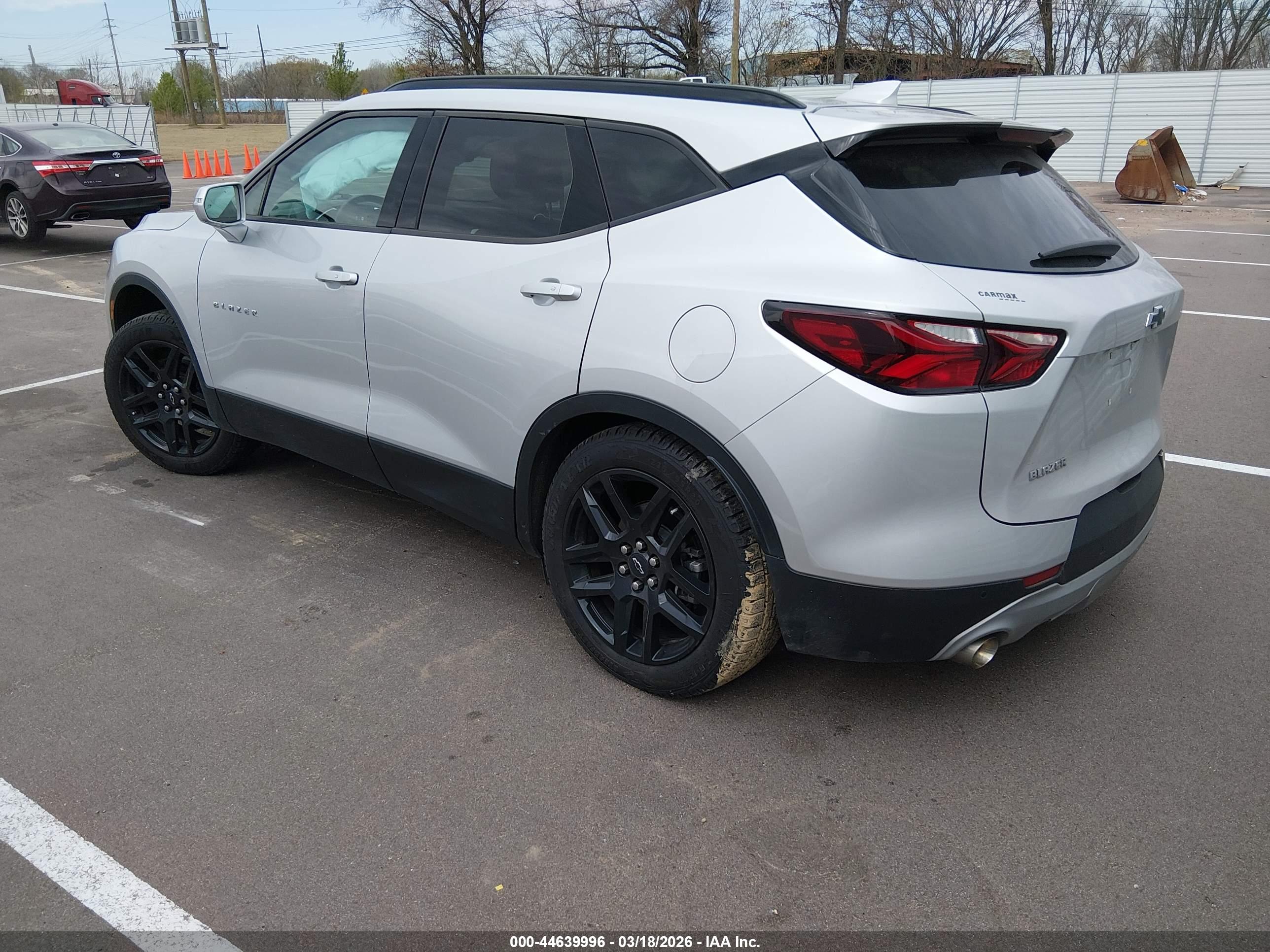 CHEVROLET BLAZER image 3