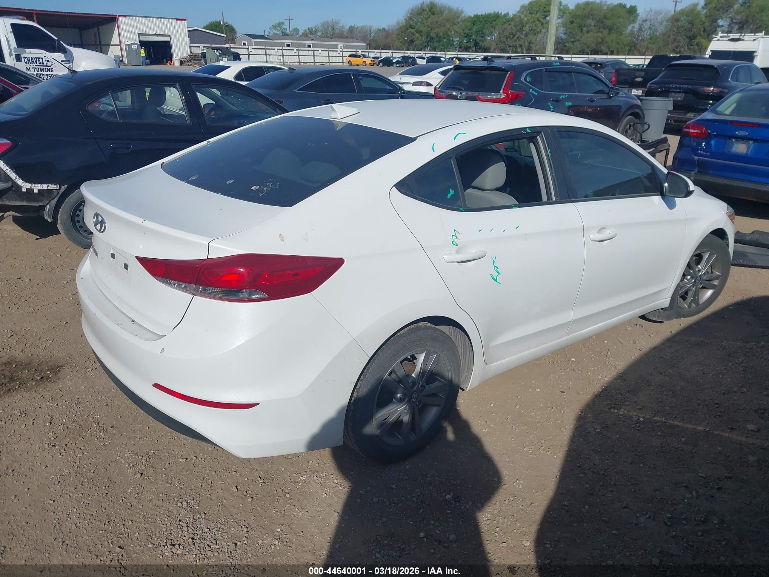 HYUNDAI ELANTRA image 4