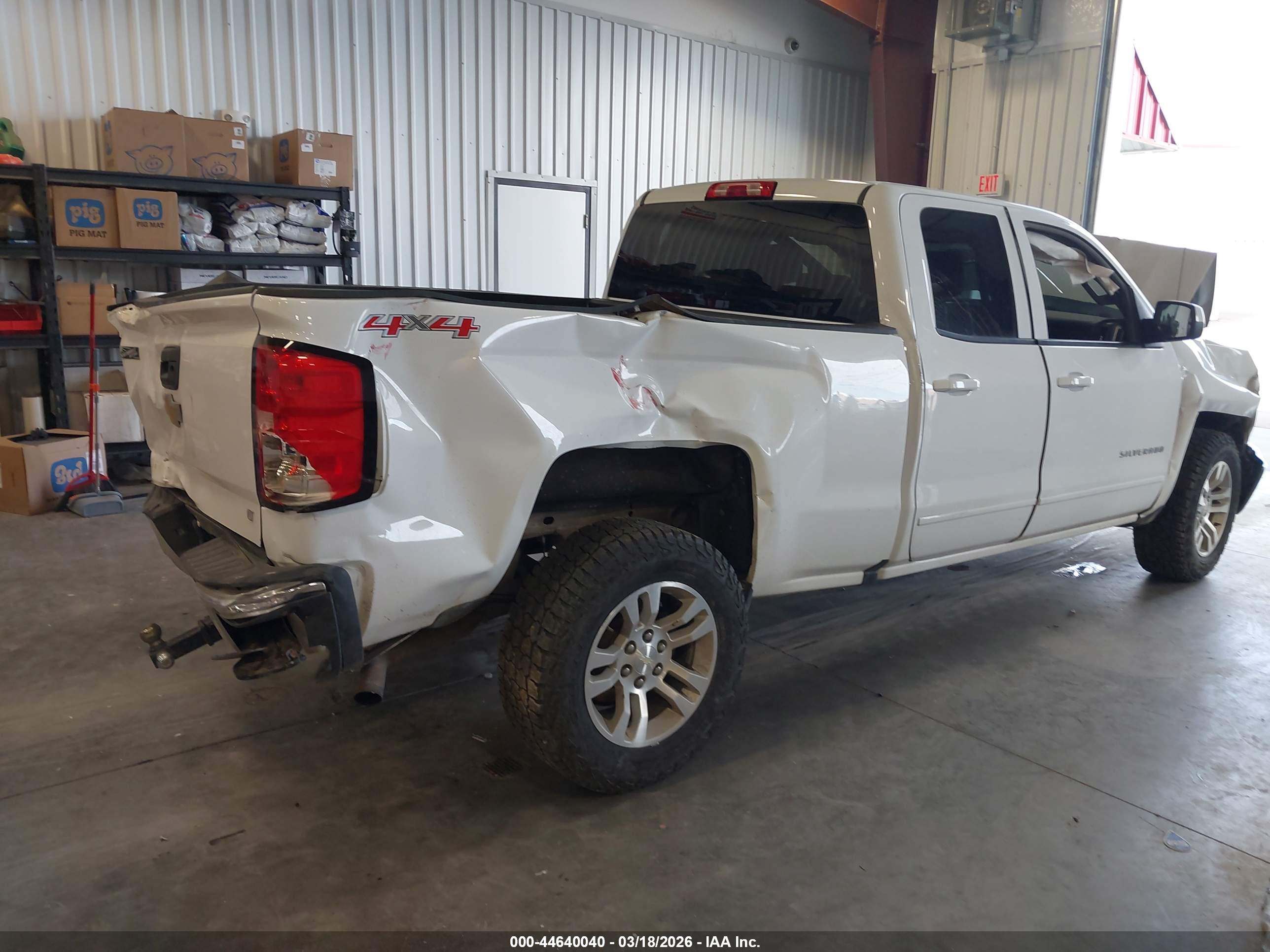 CHEVROLET SILVERADO image 4