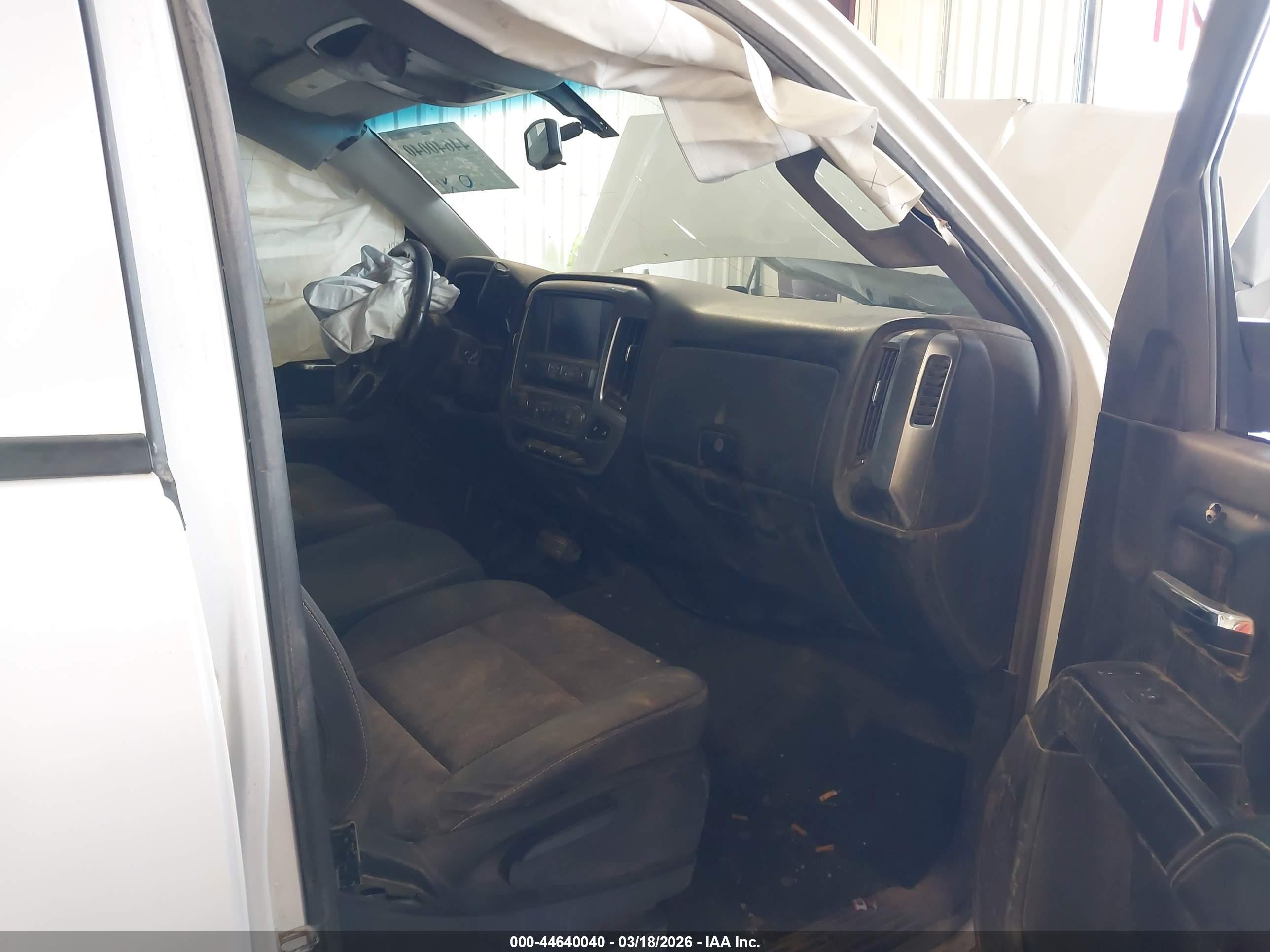 CHEVROLET SILVERADO image 5