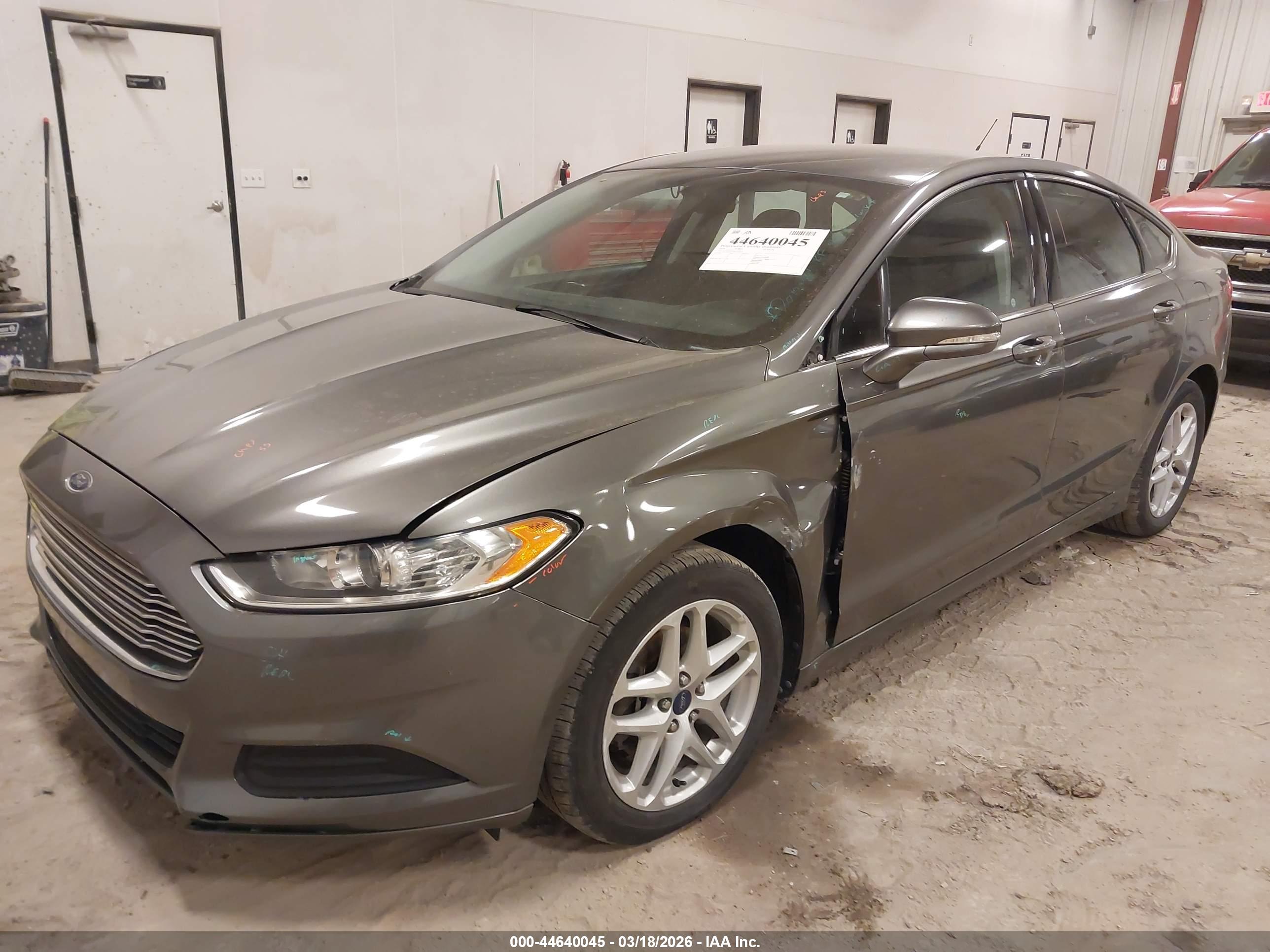 FORD FUSION image 2