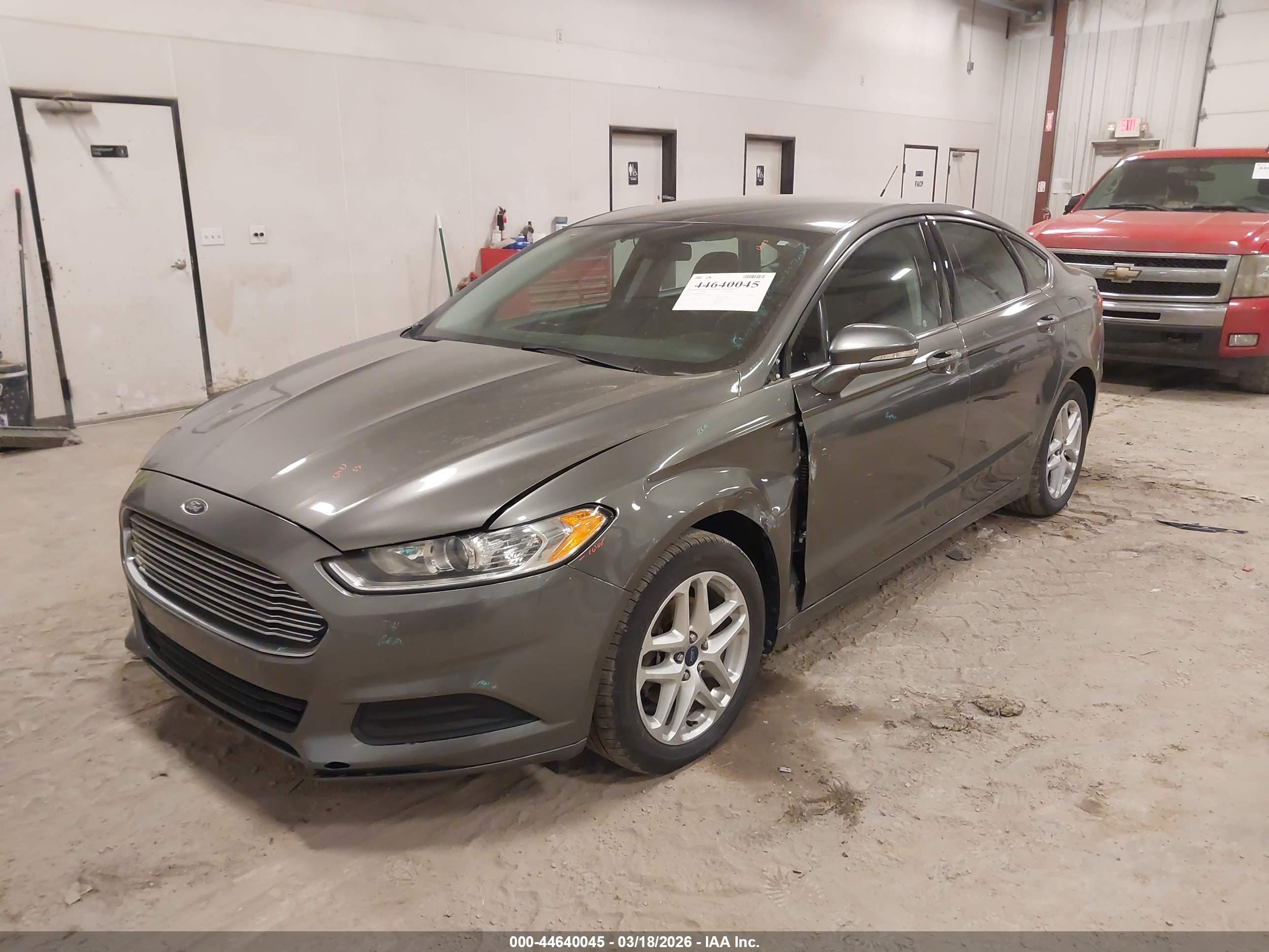 FORD FUSION image 6