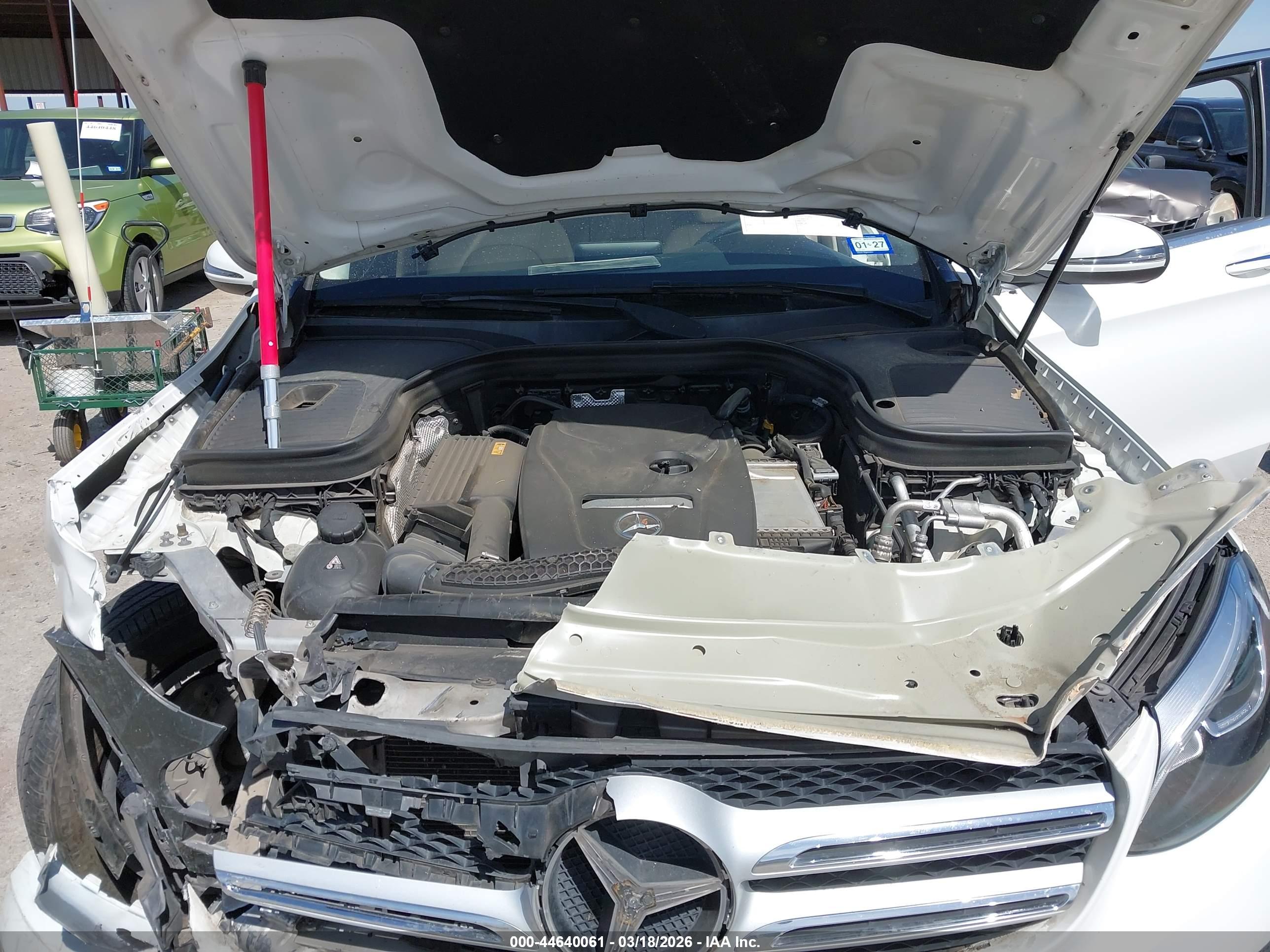 MERCEDES-BENZ GLC image 10