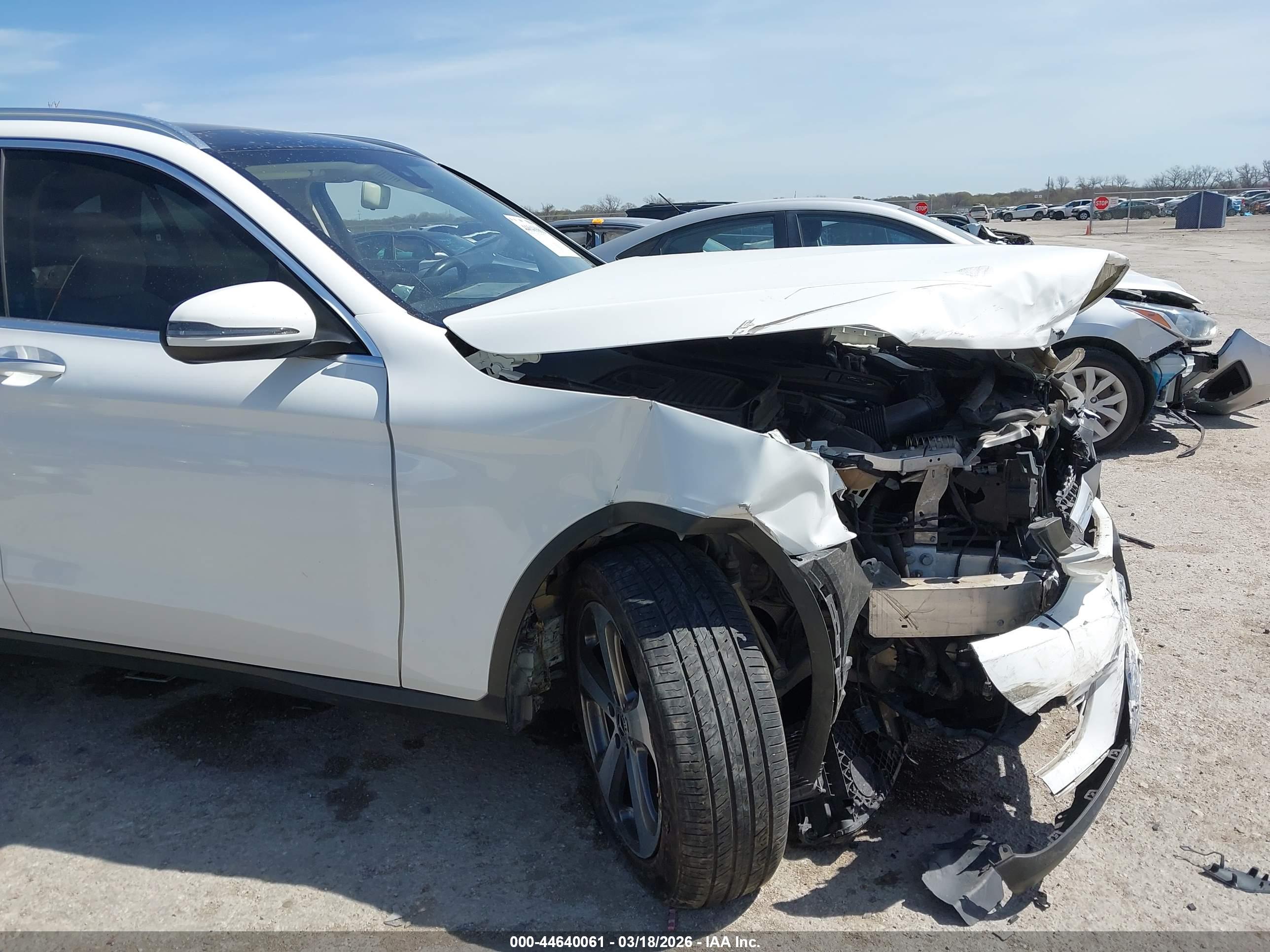 MERCEDES-BENZ GLC image 6