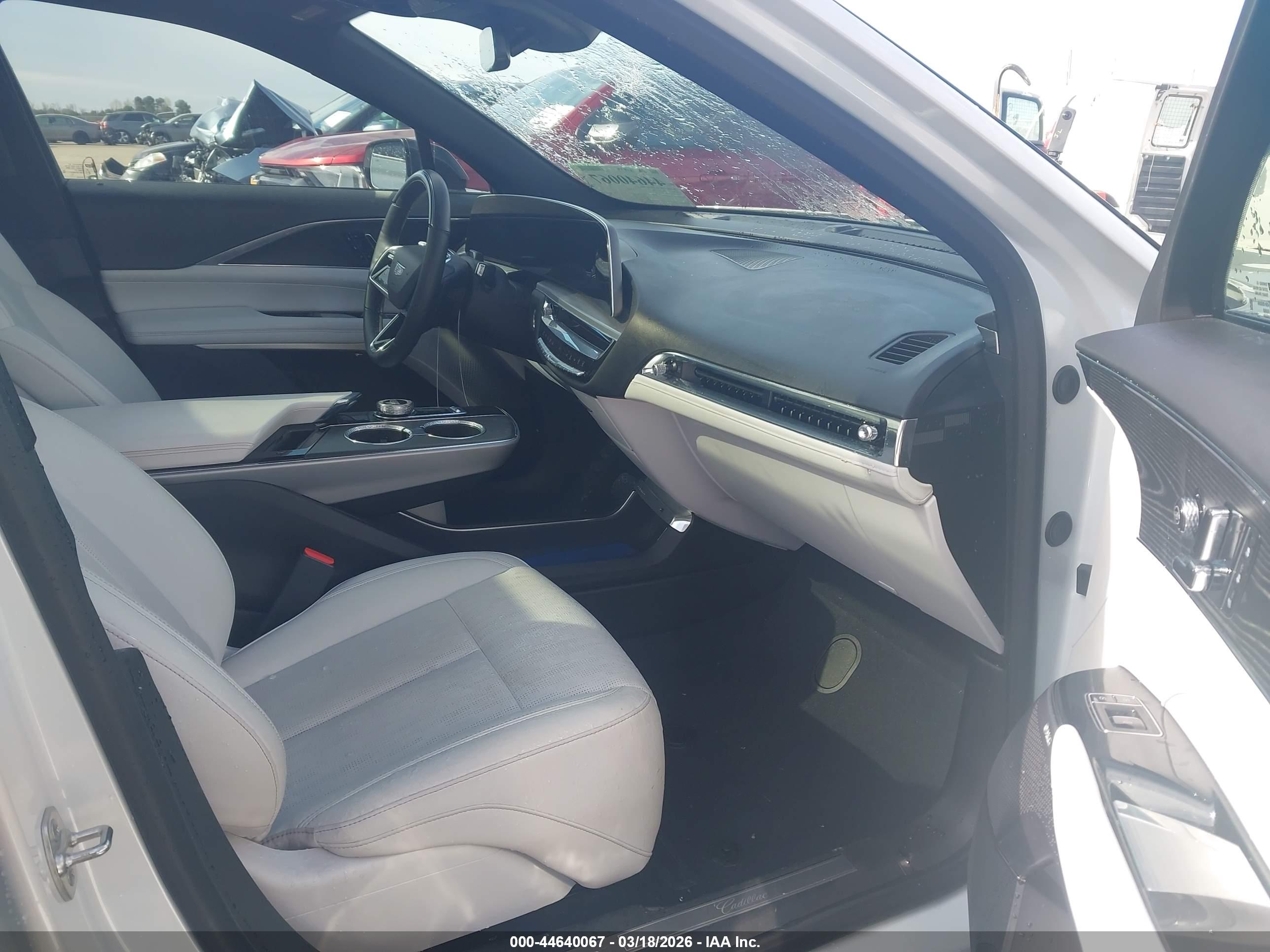 CADILLAC LYRIQ image 5