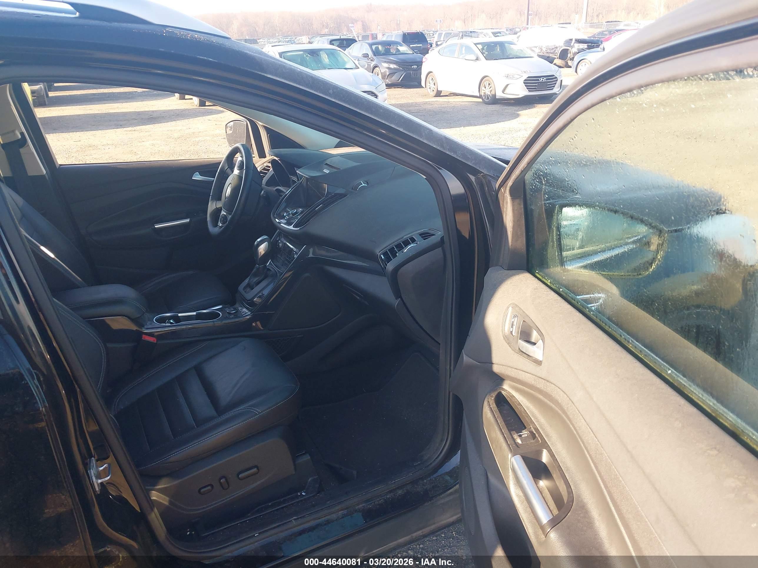 FORD ESCAPE image 5