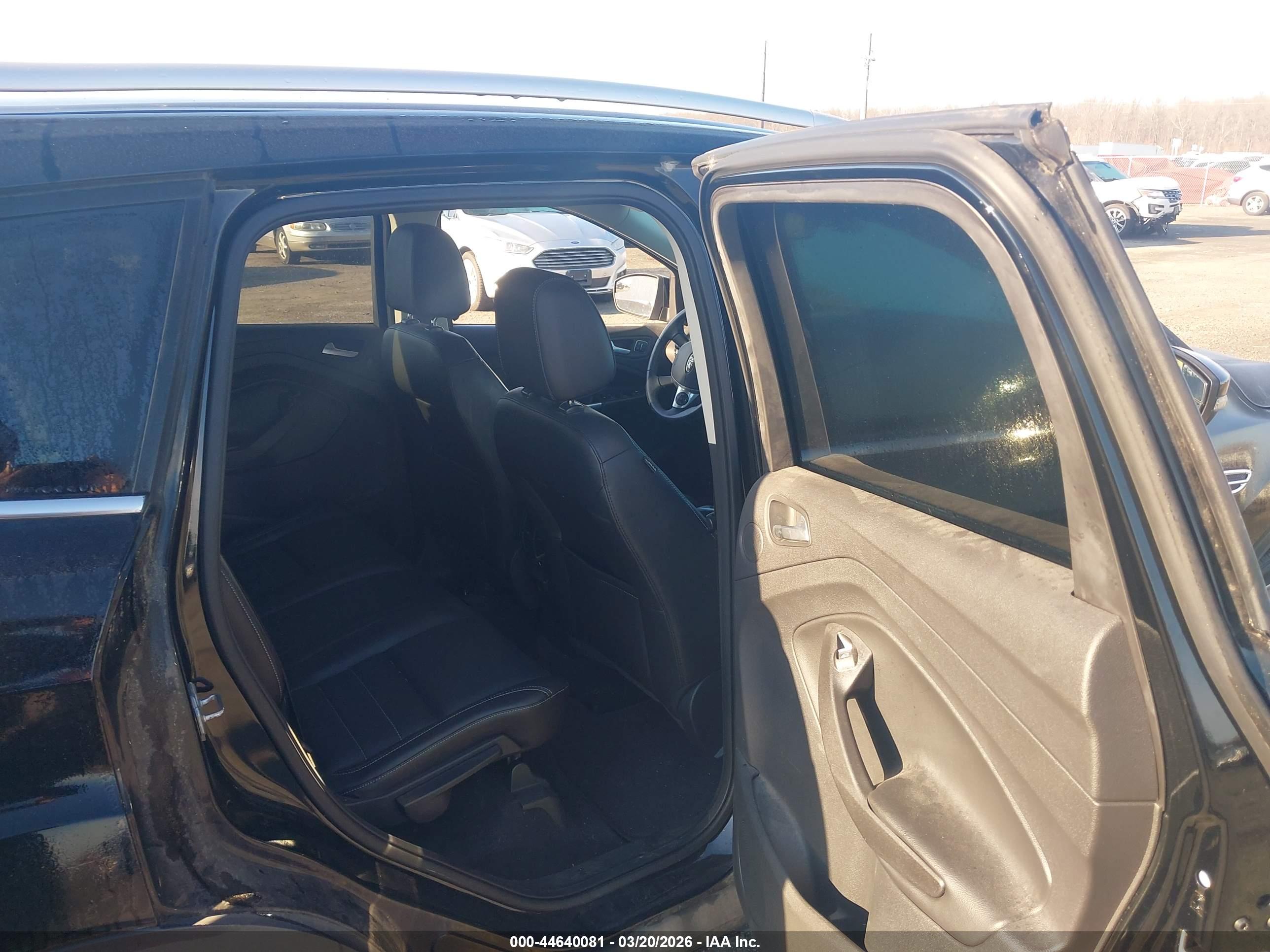 FORD ESCAPE image 8