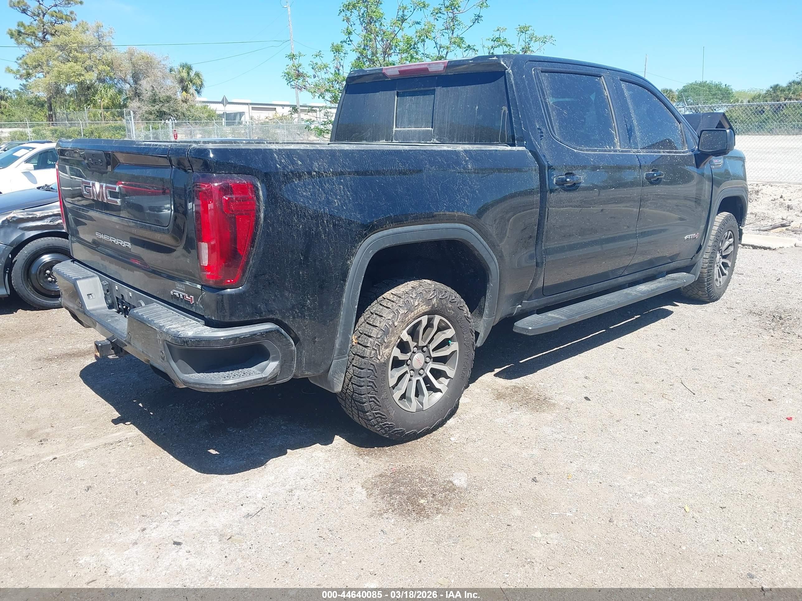 GMC SIERRA image 4