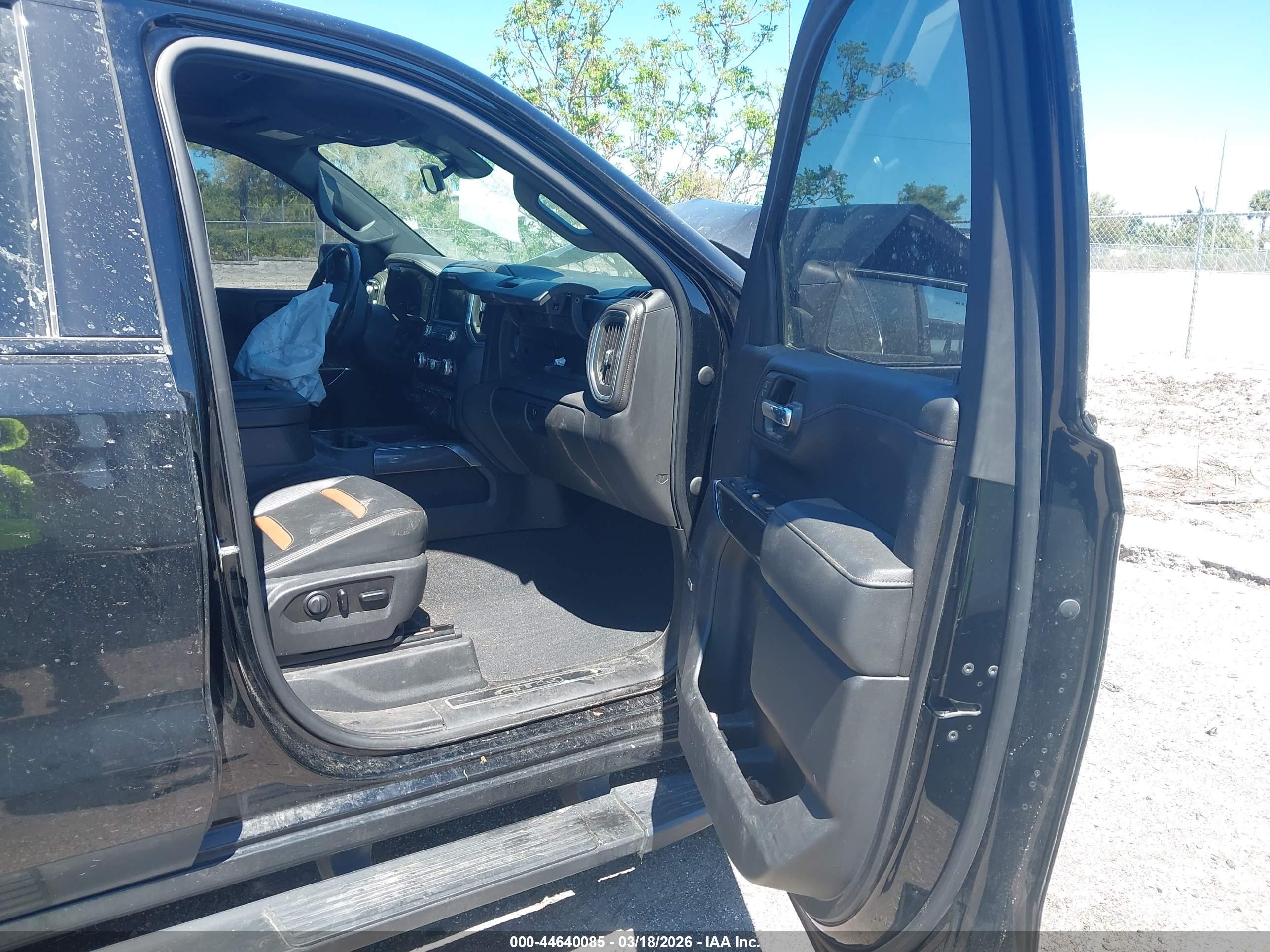 GMC SIERRA image 5
