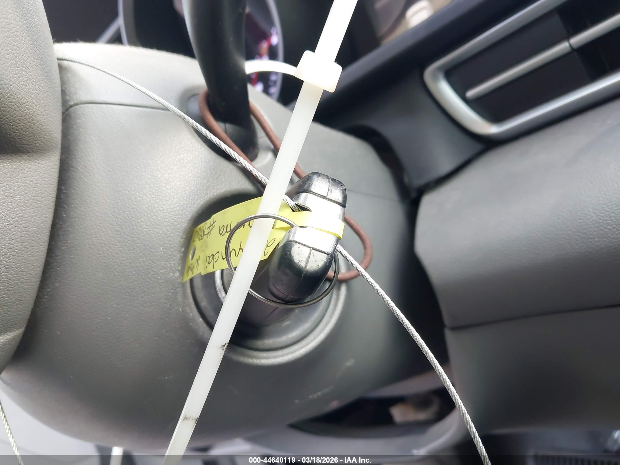 HYUNDAI ELANTRA image 11