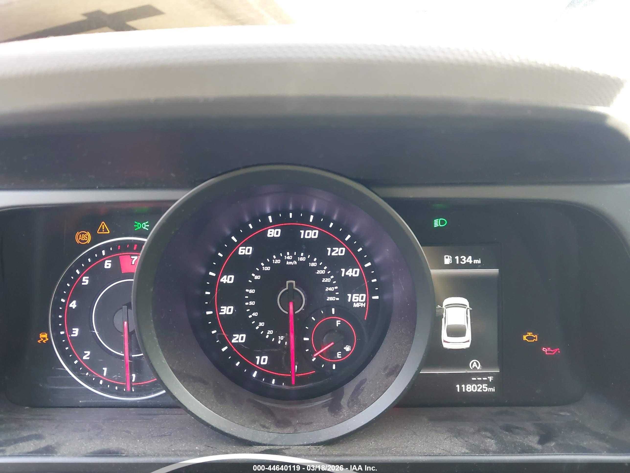 HYUNDAI ELANTRA image 7