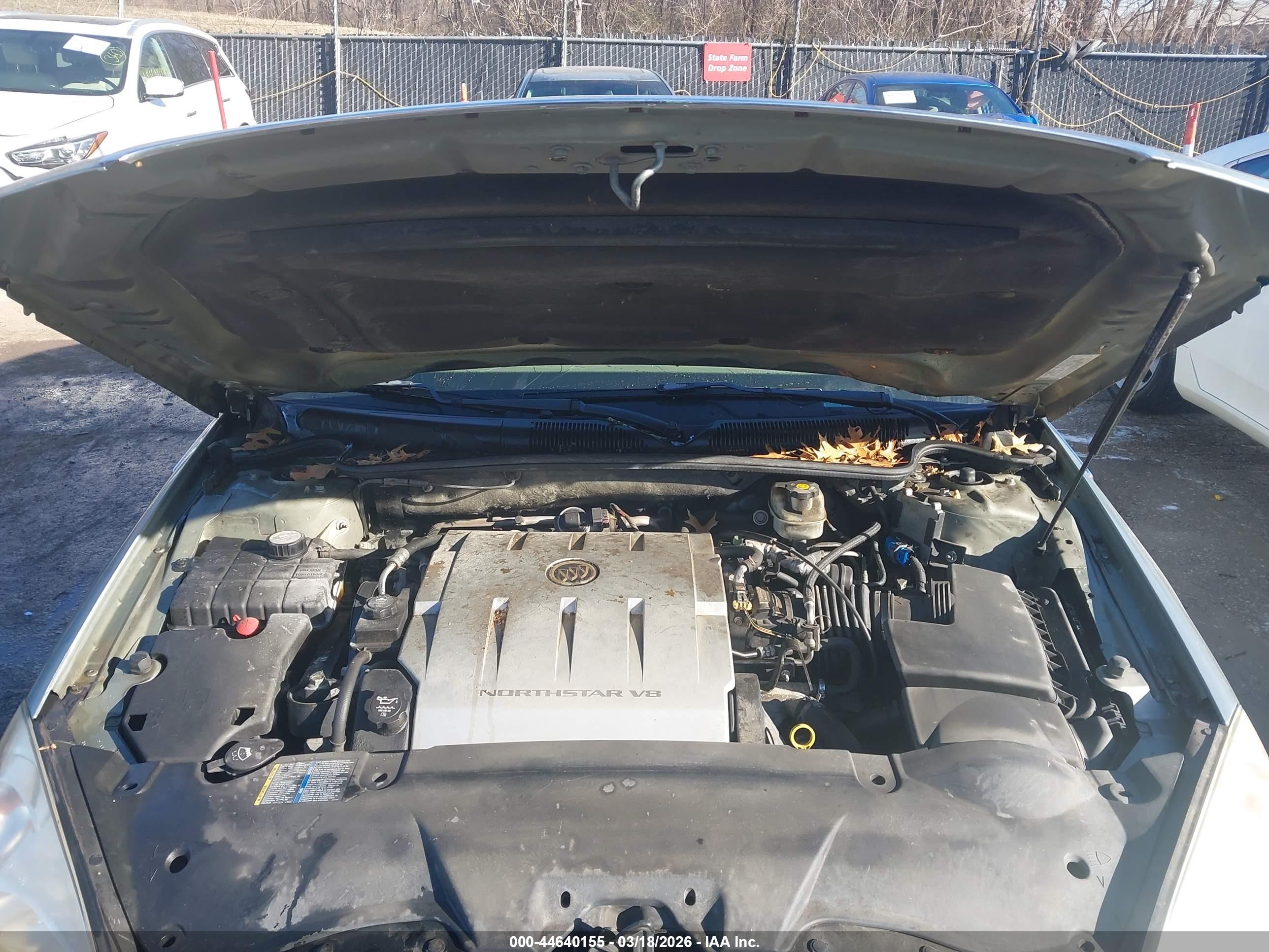 BUICK LUCERNE image 10