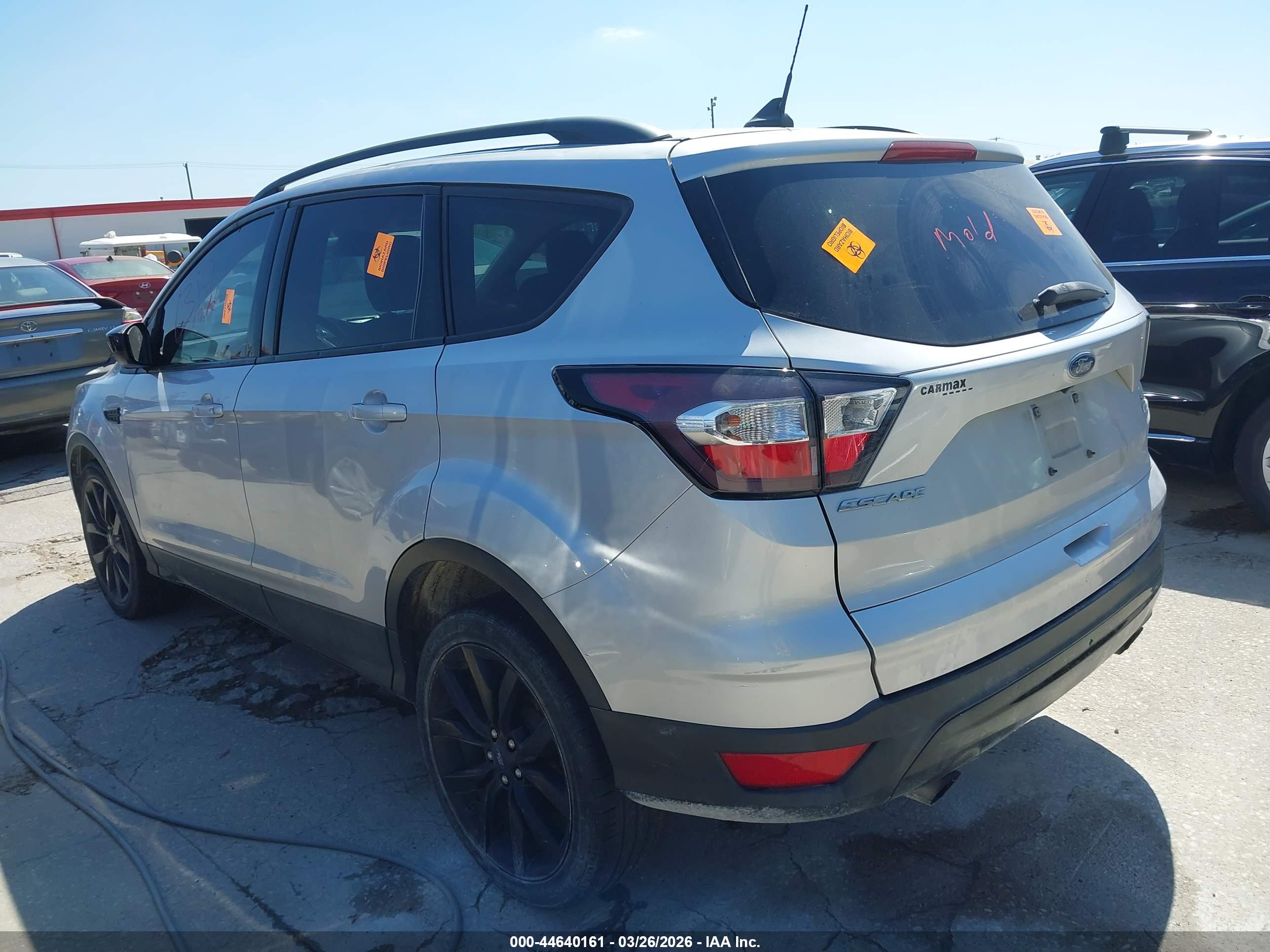 FORD ESCAPE image 3