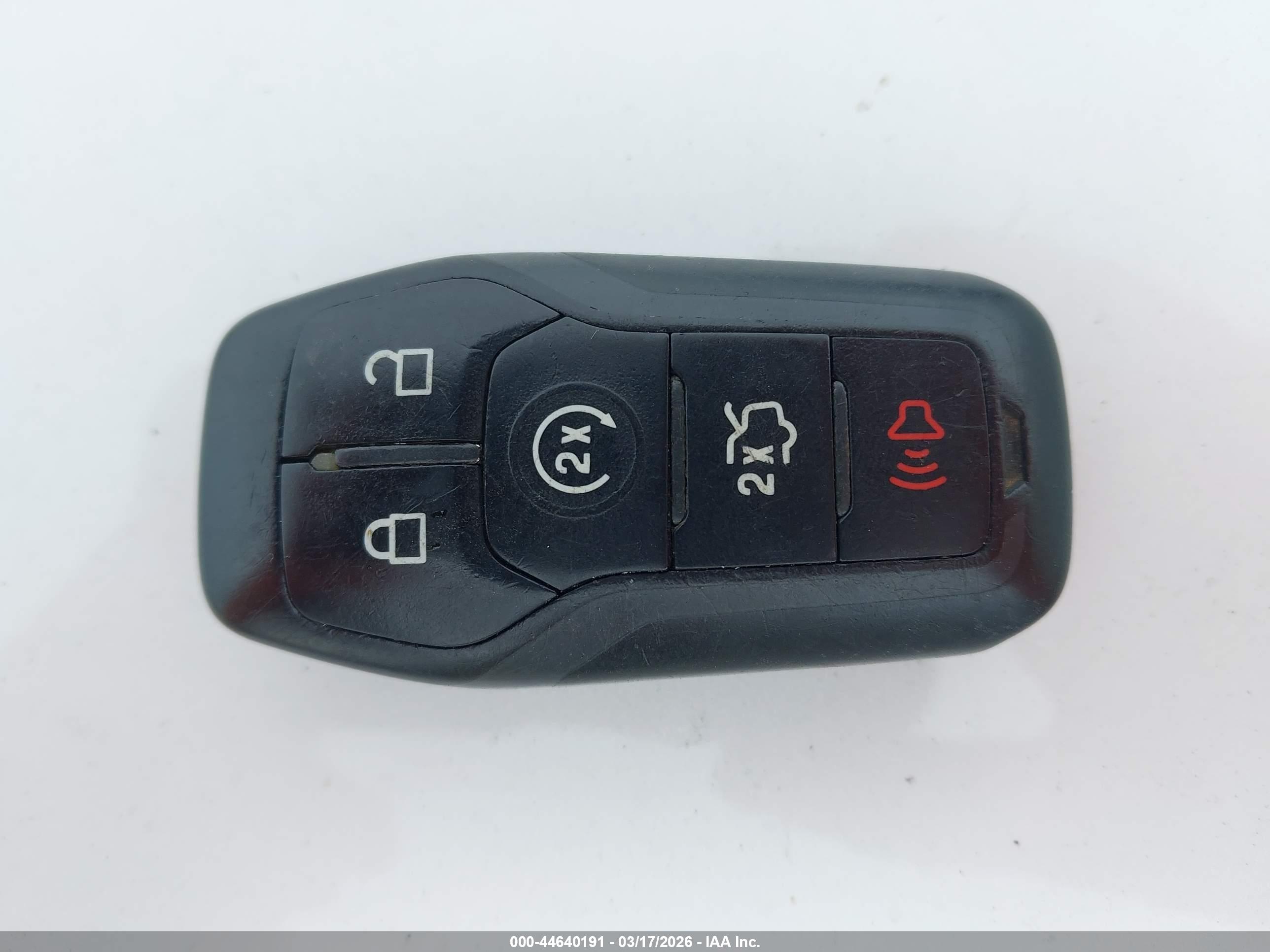 FORD FUSION image 11