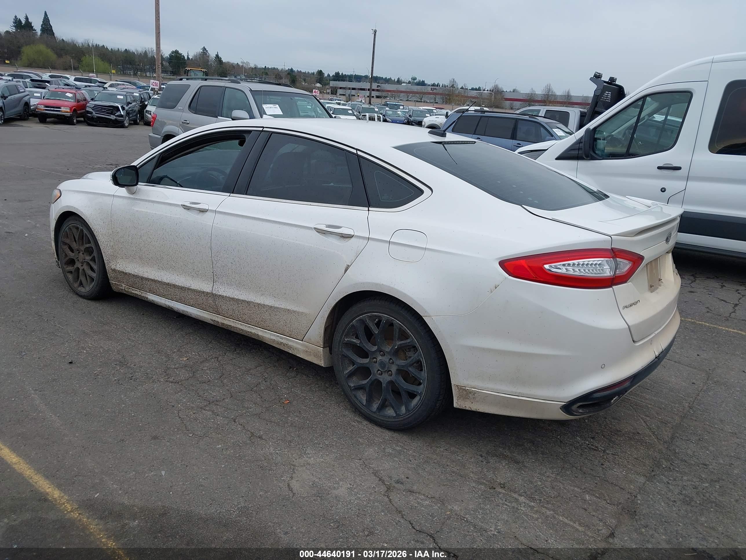 FORD FUSION image 3