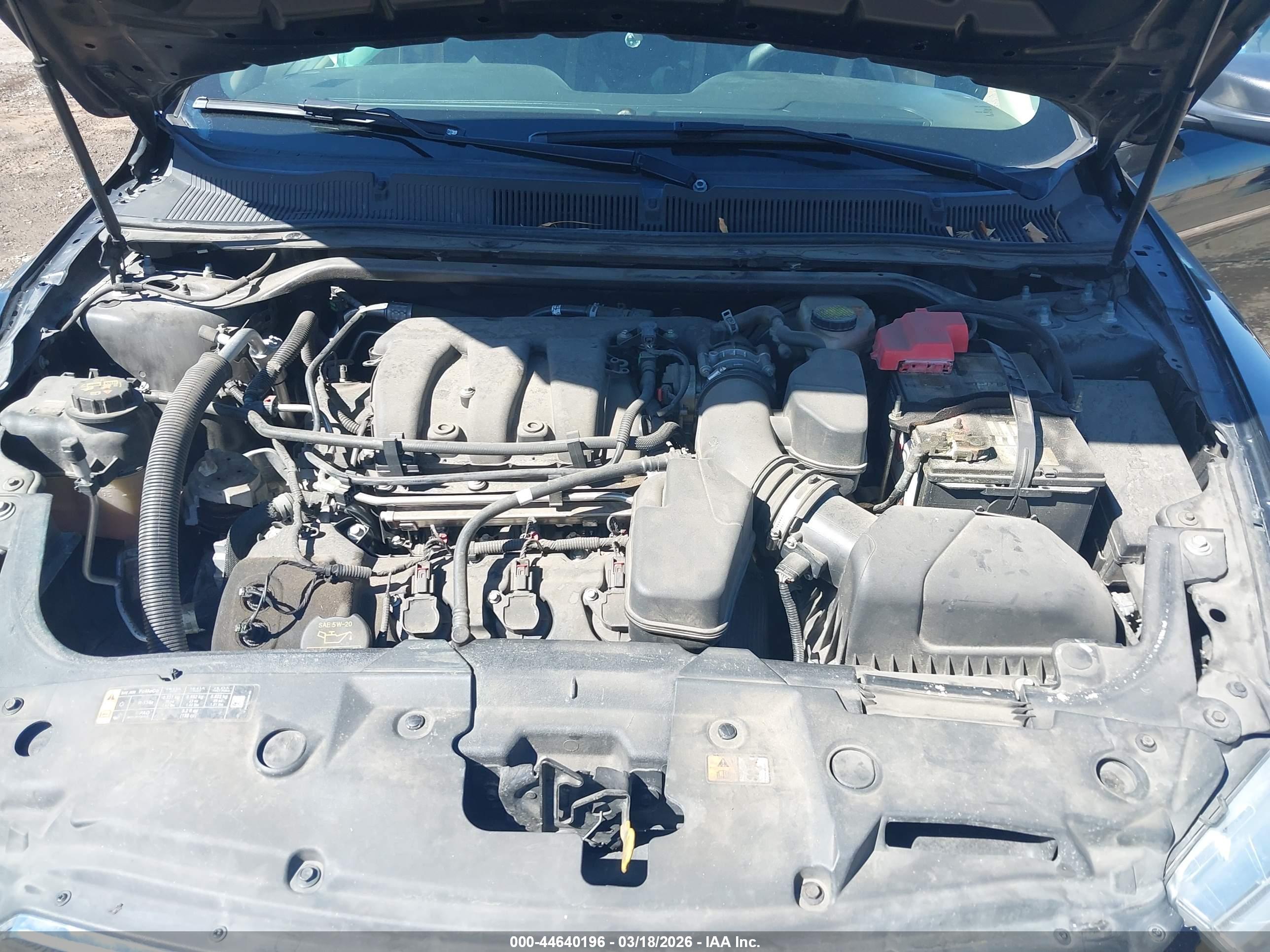 FORD TAURUS image 10