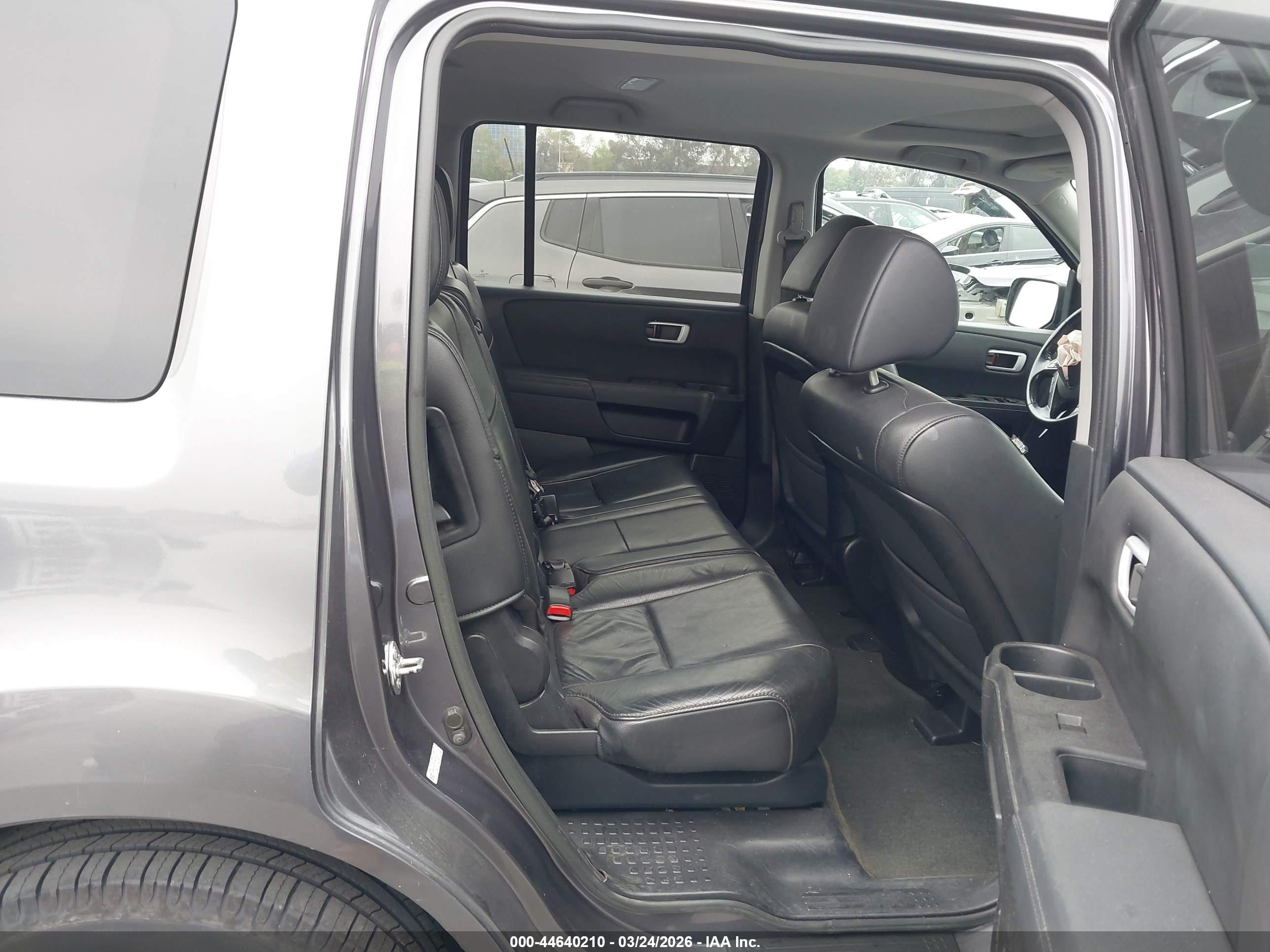HONDA PILOT image 8