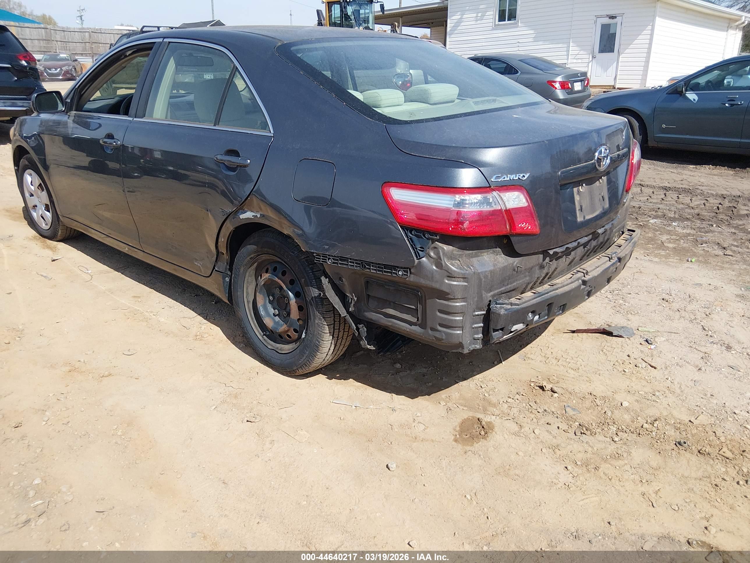 TOYOTA CAMRY image 6