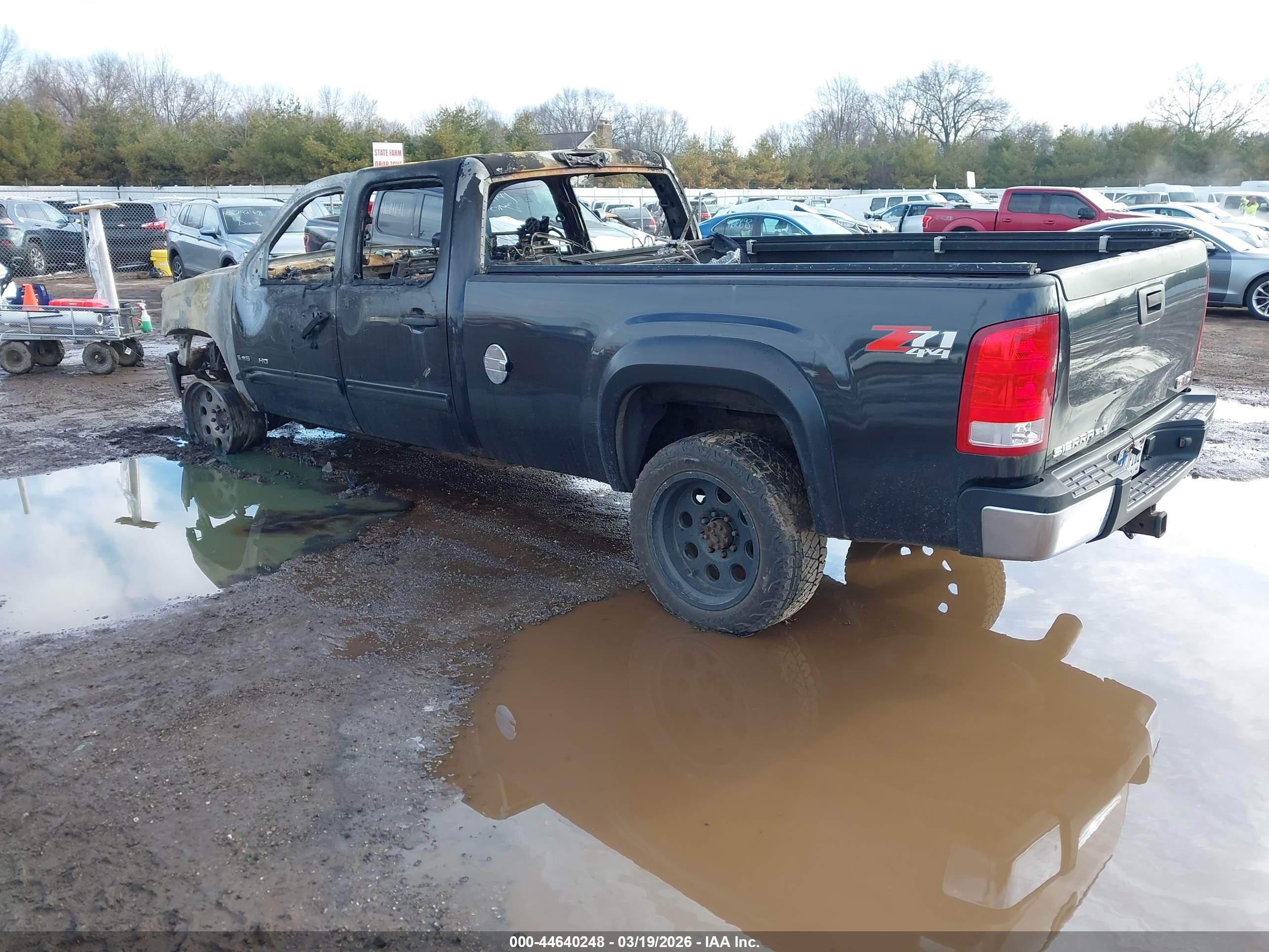 GMC SIERRA image 3
