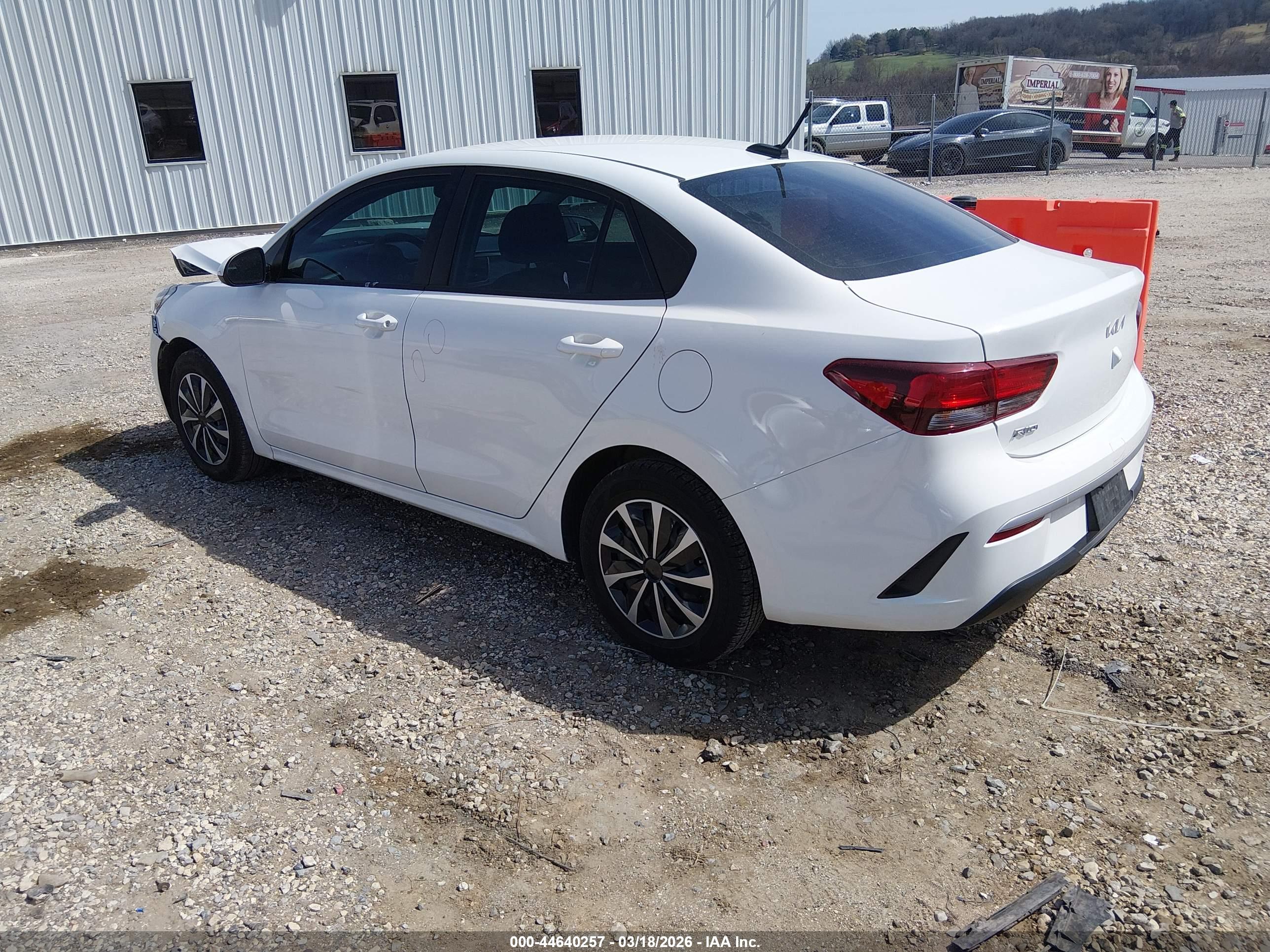 KIA RIO image 3