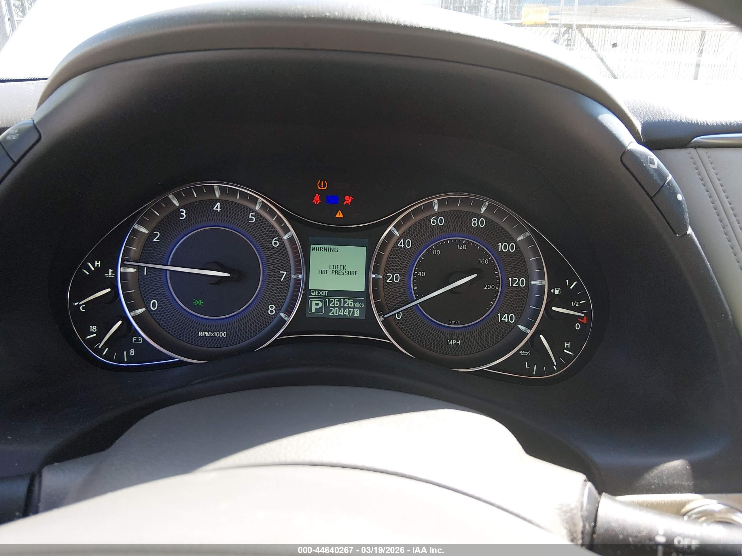 INFINITI QX80 image 7