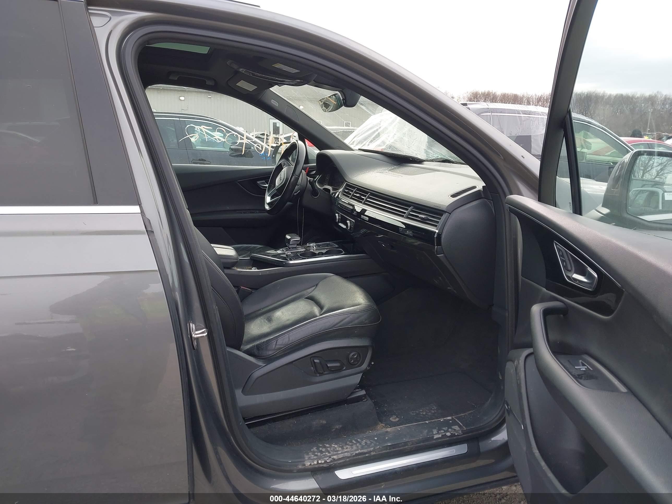 AUDI Q7 image 5