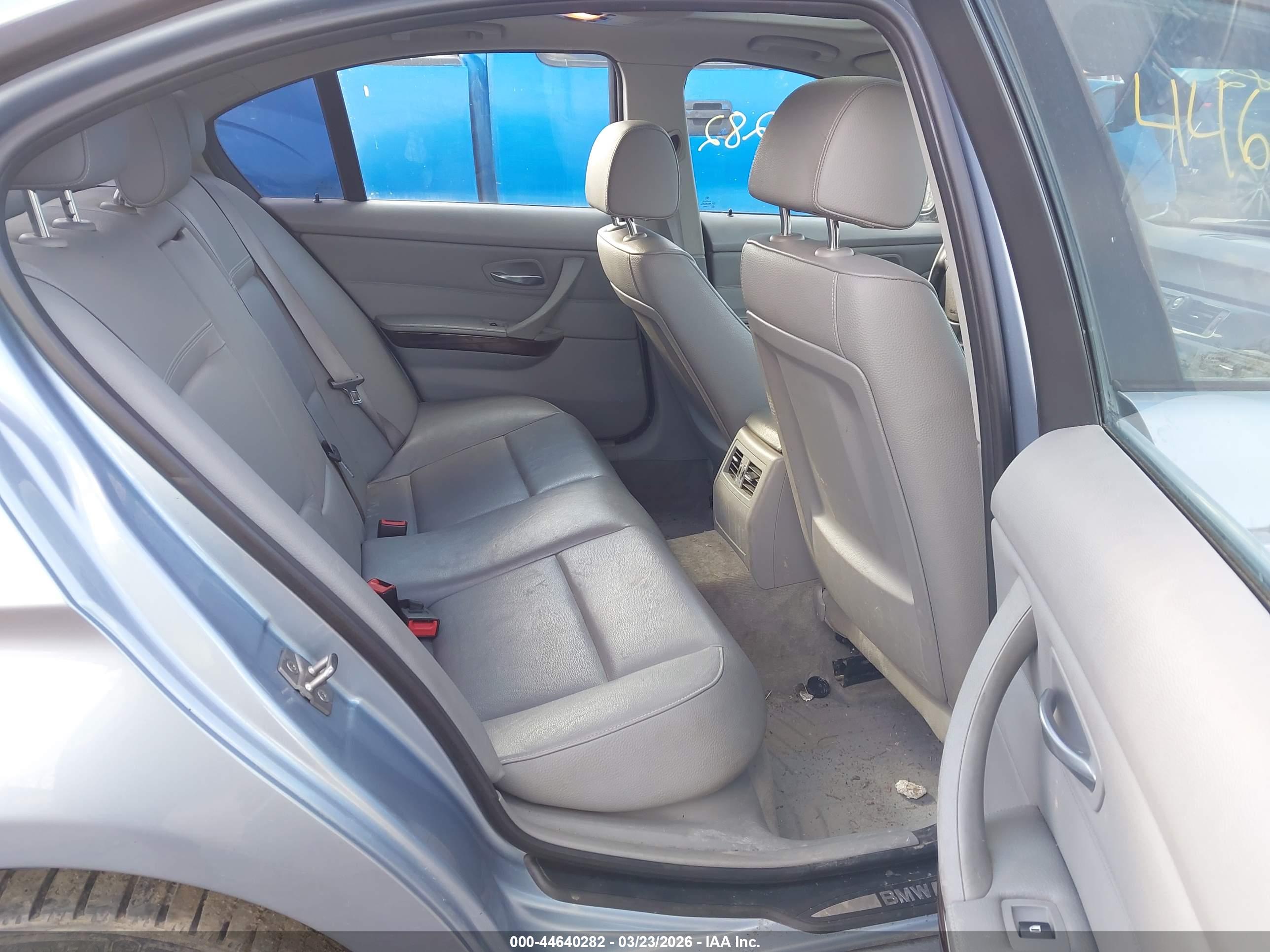 BMW 328I image 8