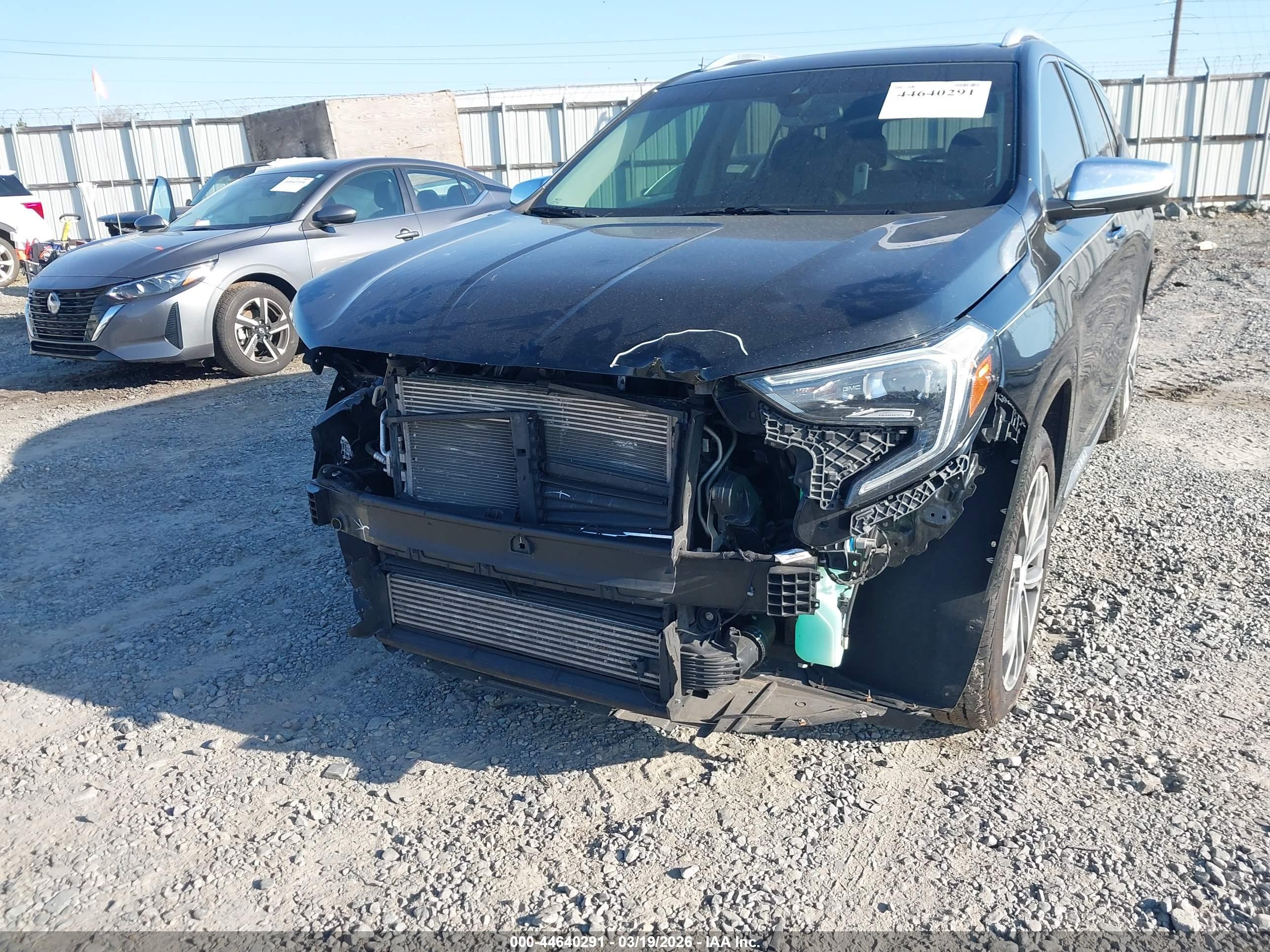 GMC TERRAIN image 6
