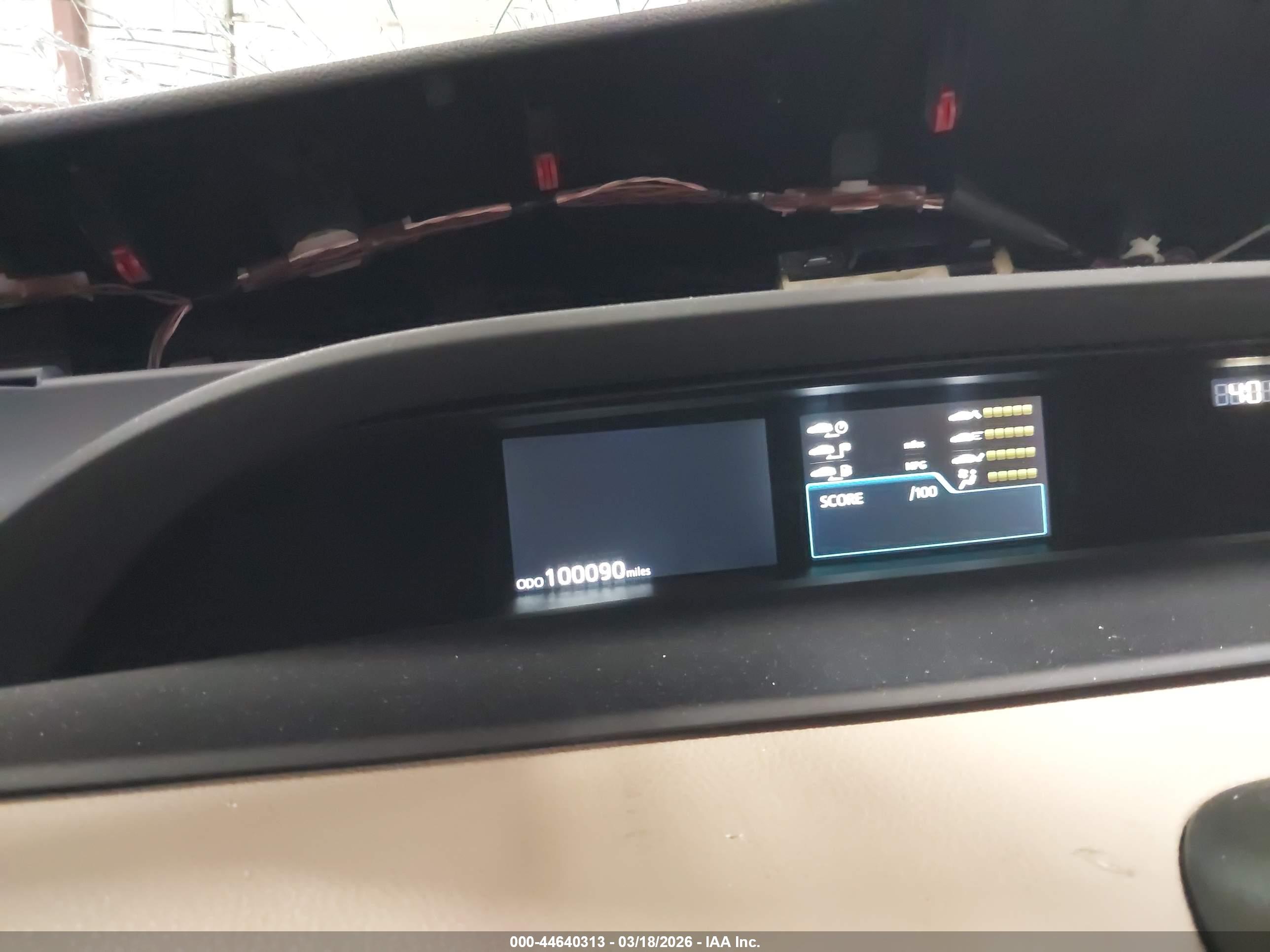 TOYOTA PRIUS image 7