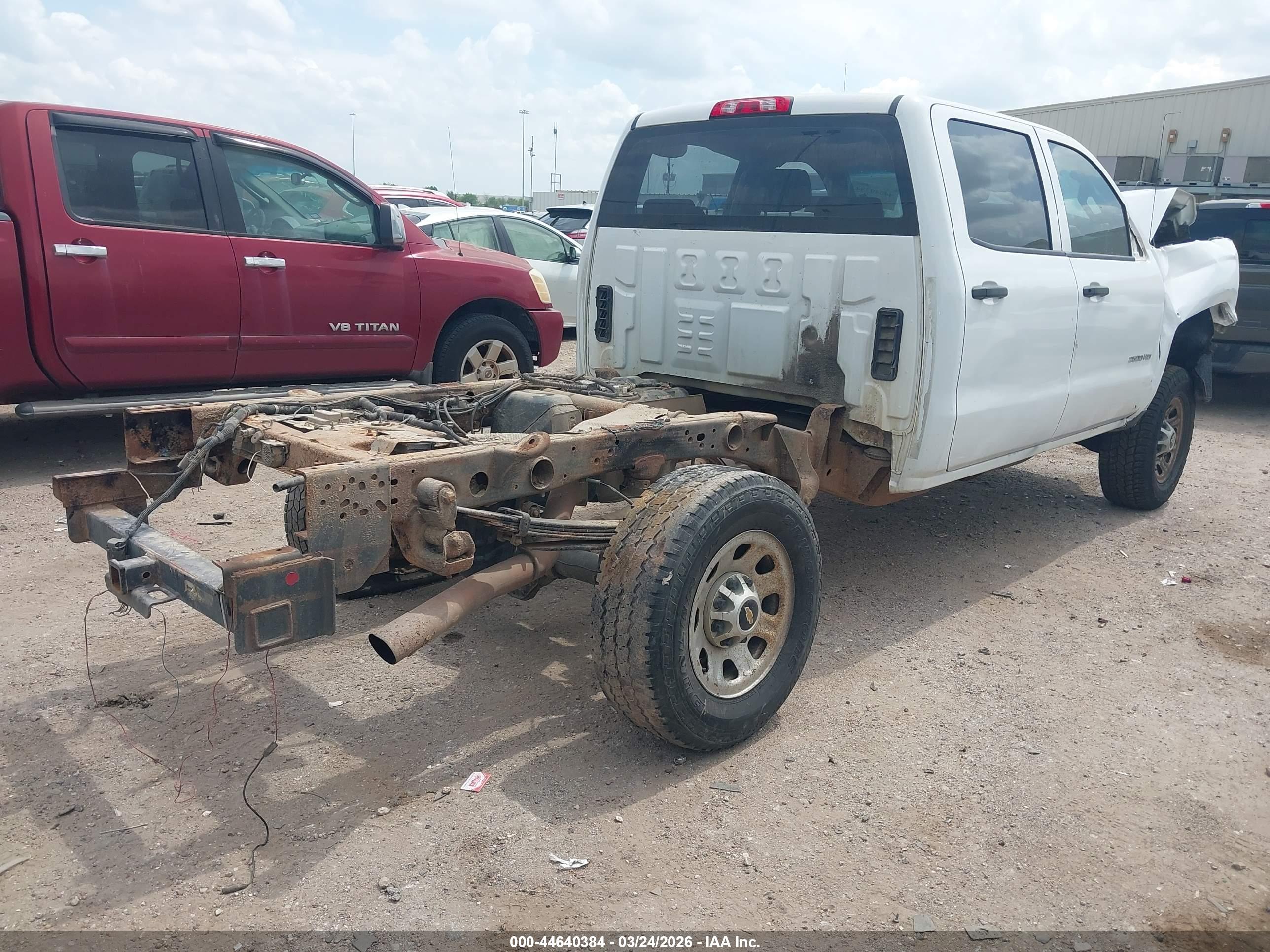 CHEVROLET SILVERADO image 4