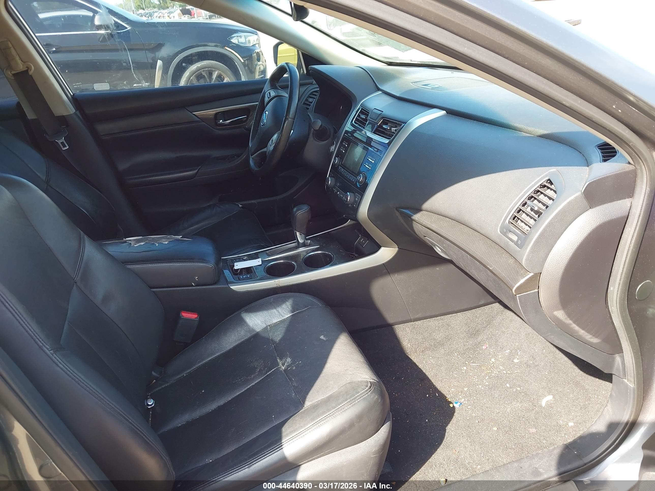 NISSAN ALTIMA image 5