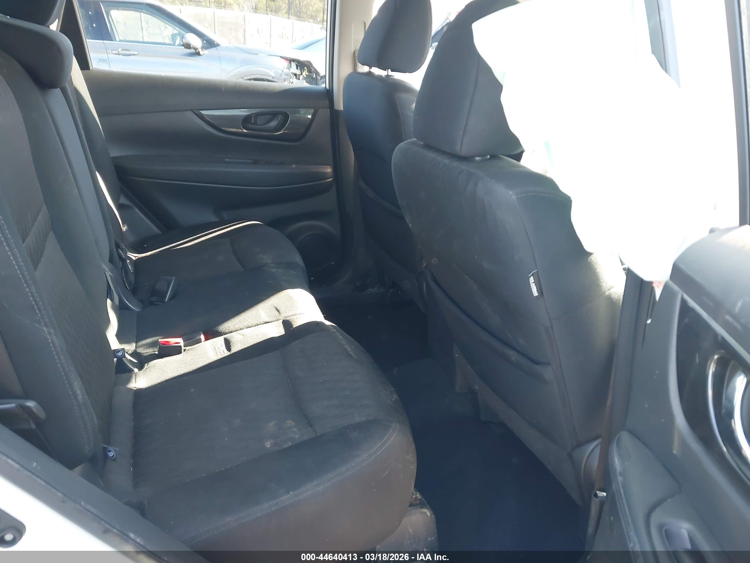 NISSAN ROGUE image 8