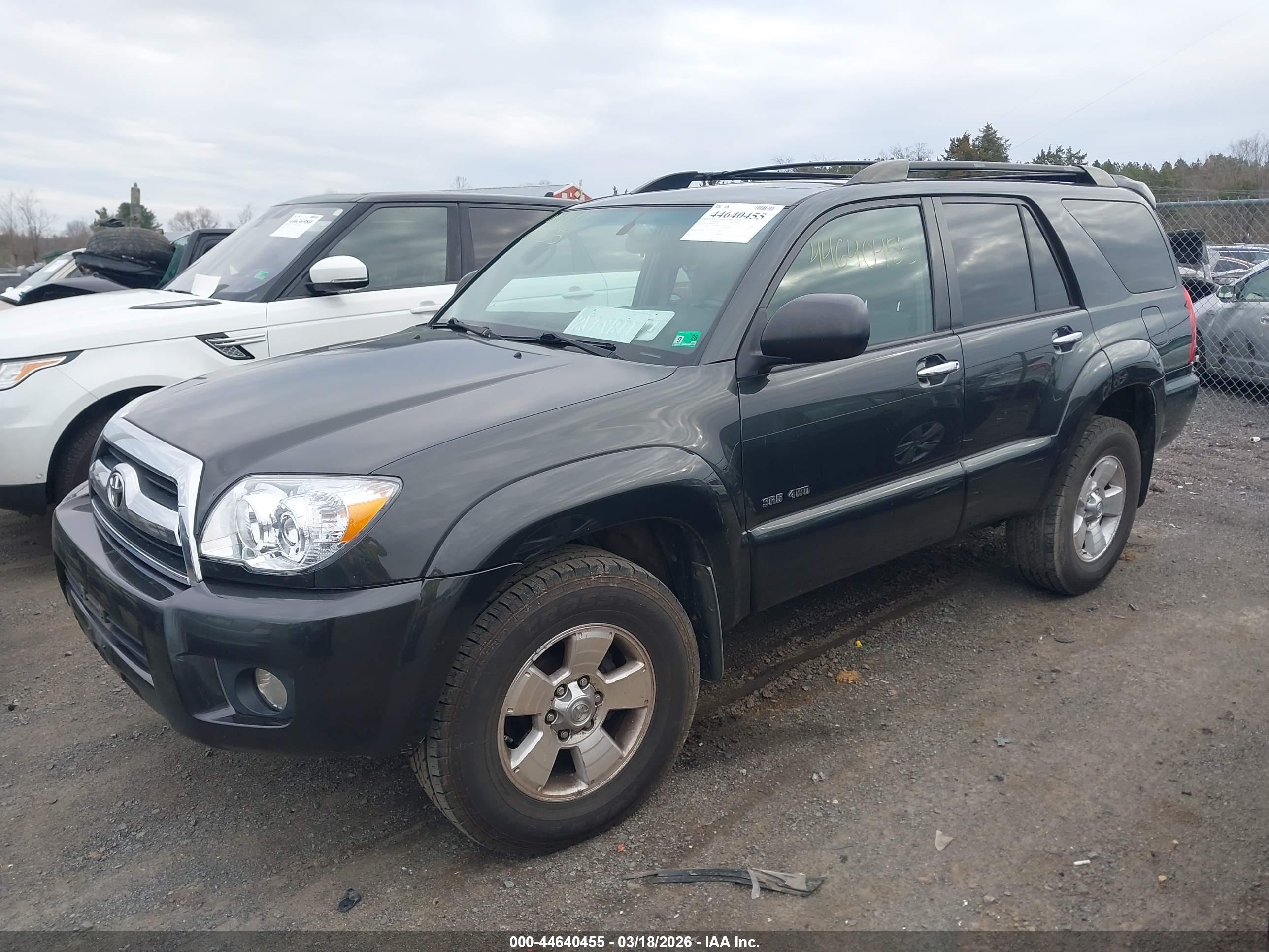 TOYOTA 4RUNNER image 2