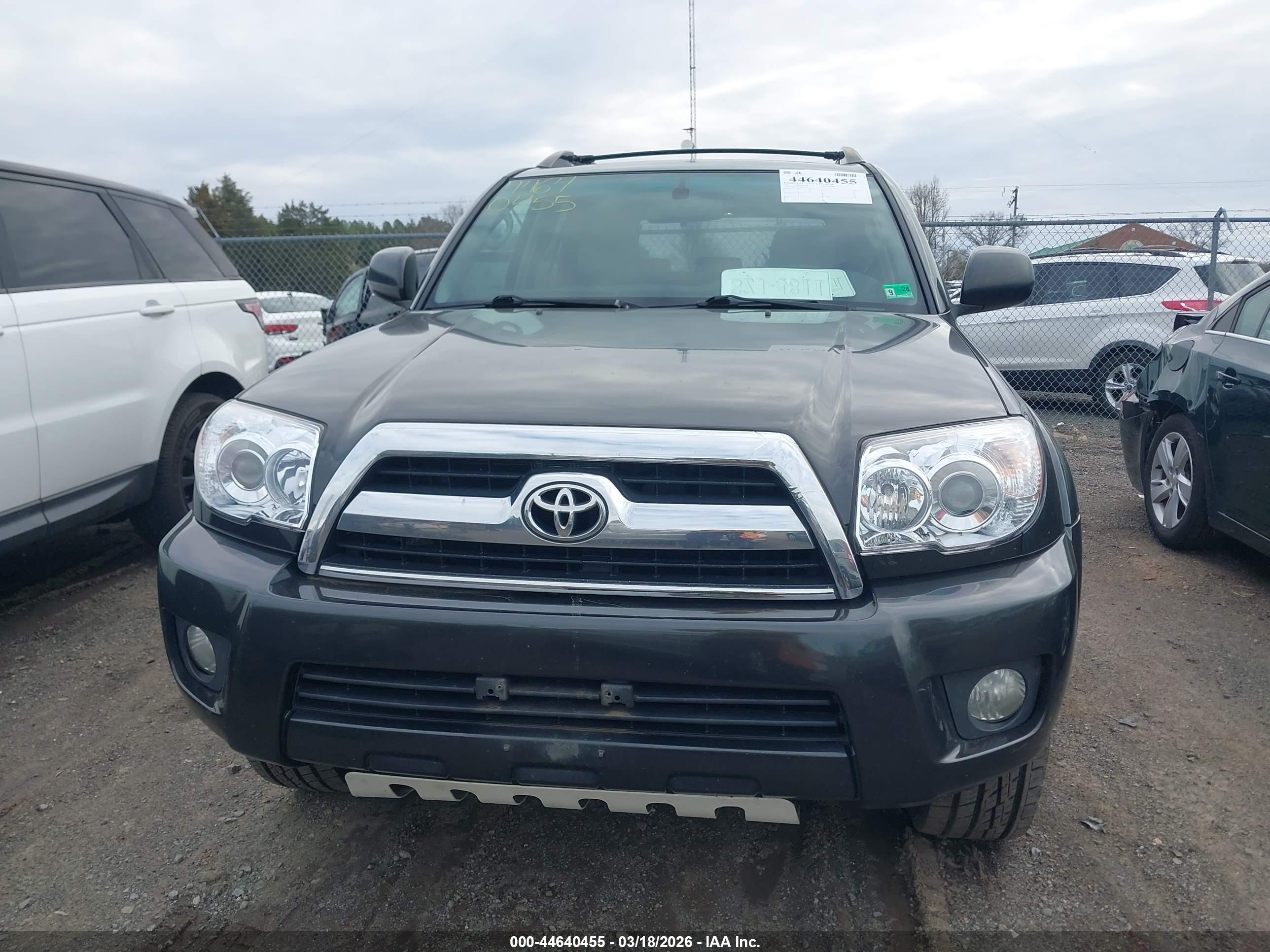 TOYOTA 4RUNNER image 6