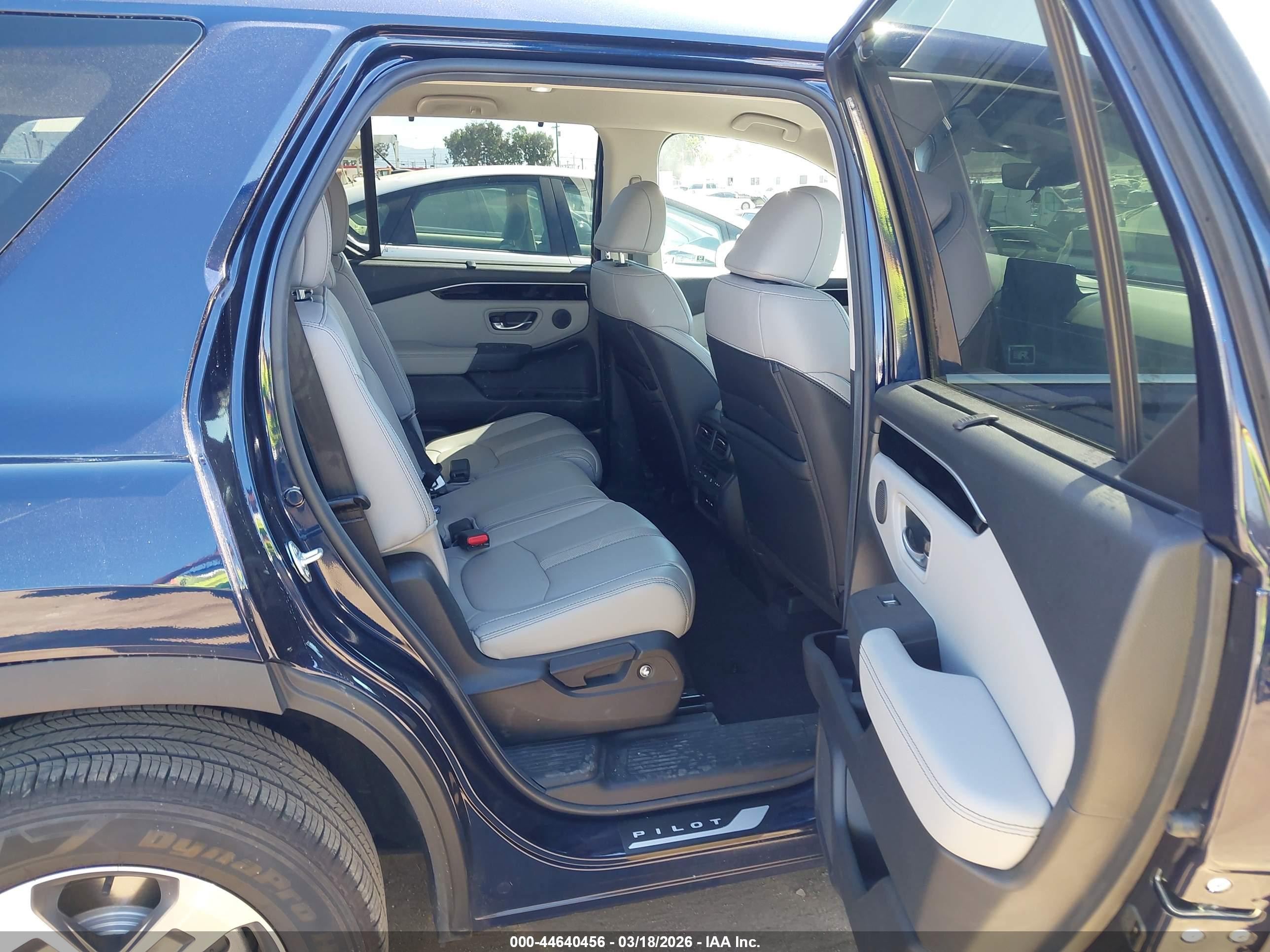 HONDA PILOT image 8