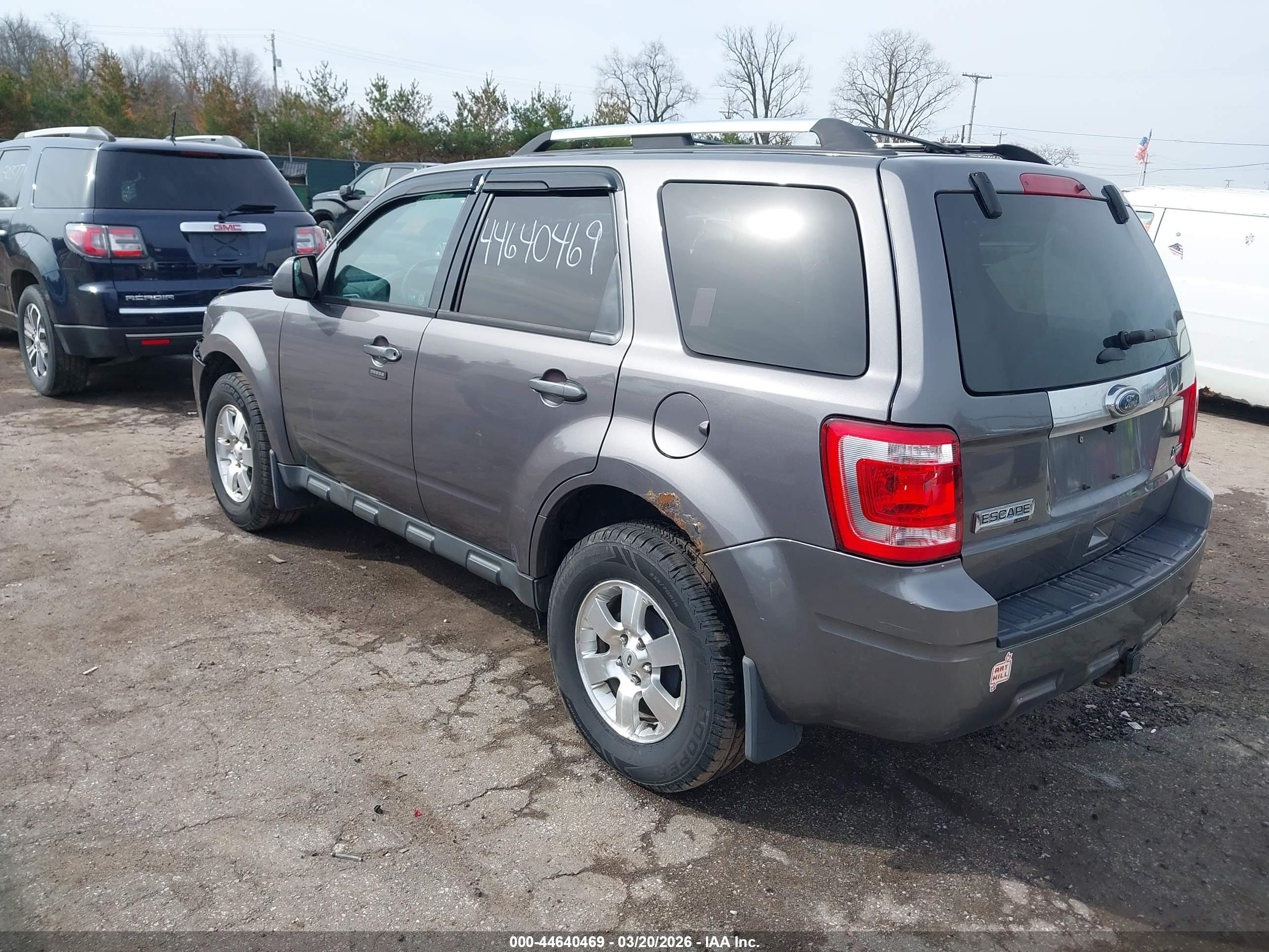 FORD ESCAPE image 3