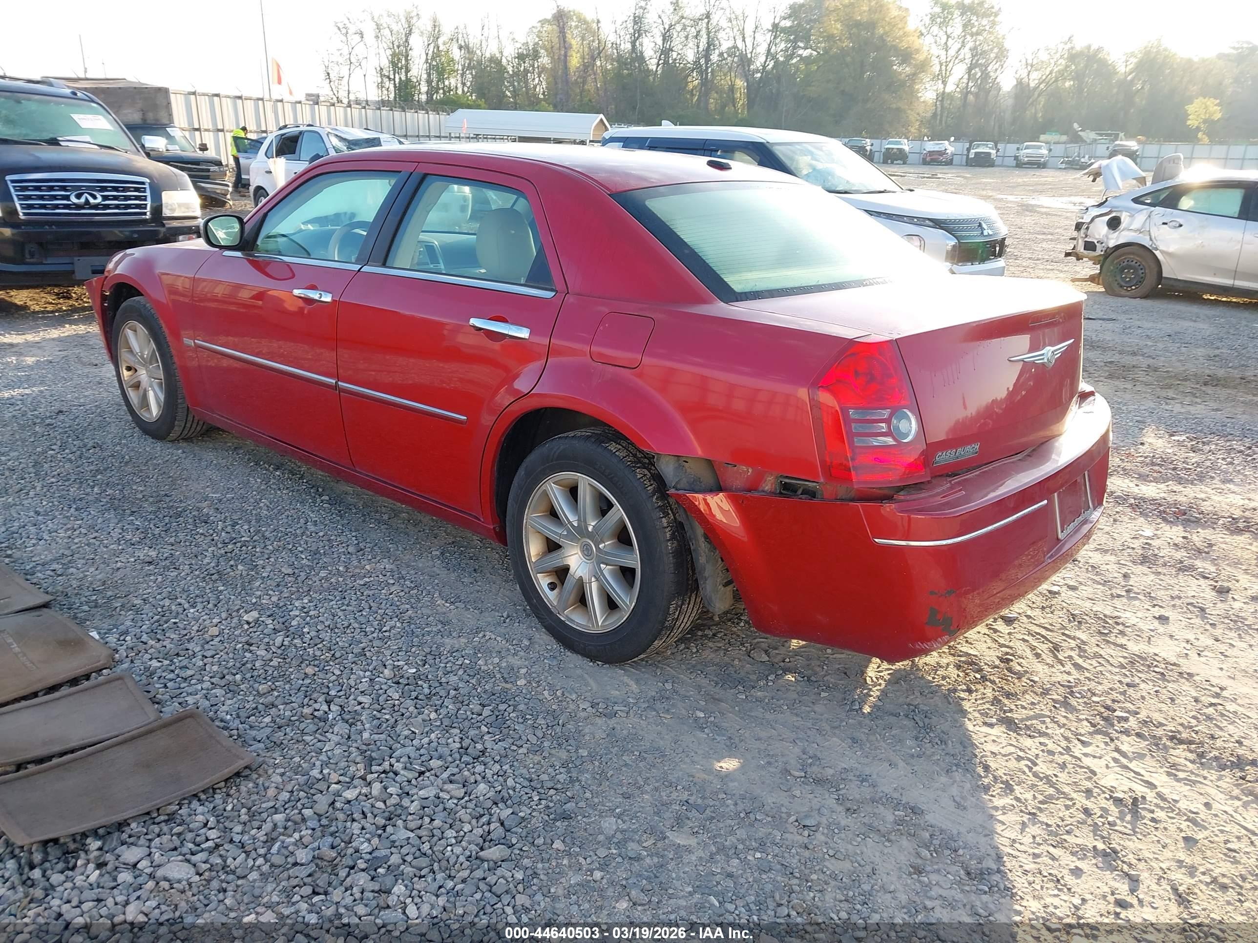 CHRYSLER 300 image 3
