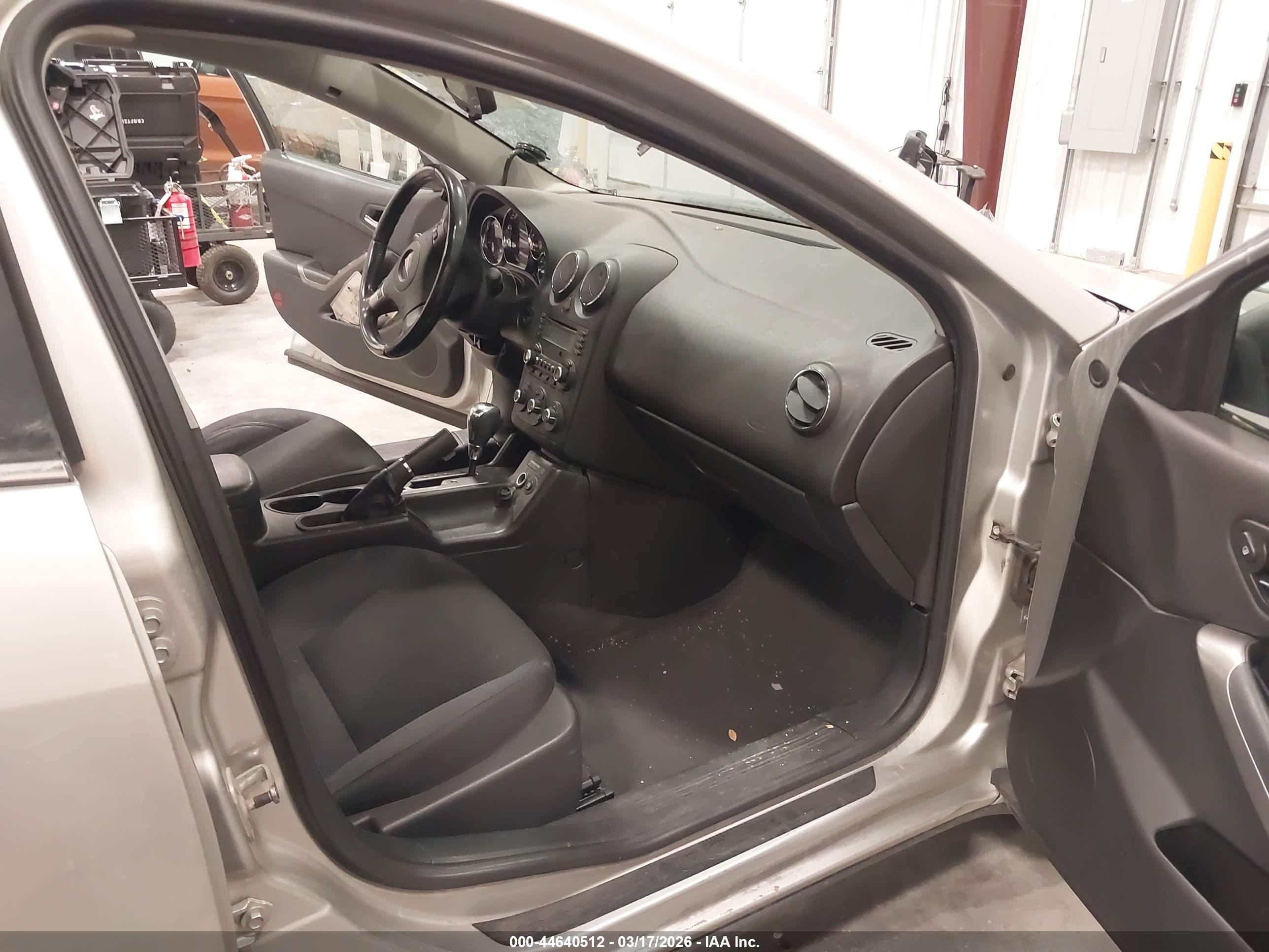 PONTIAC G6 image 5