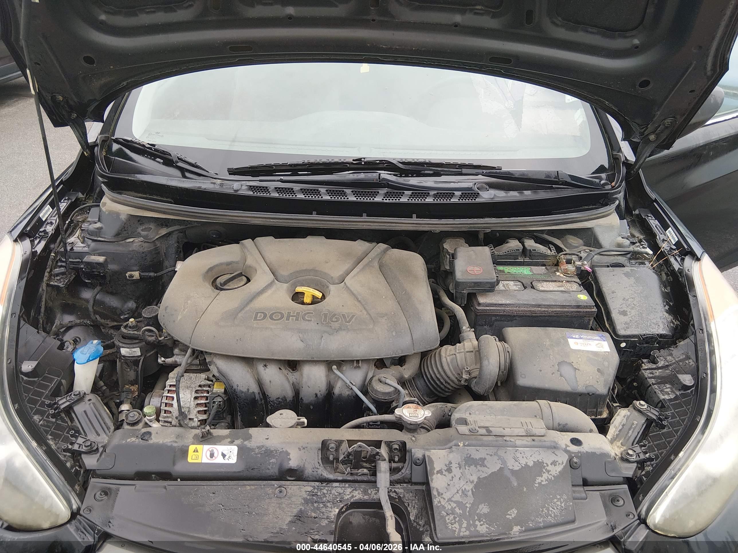 HYUNDAI ELANTRA image 10