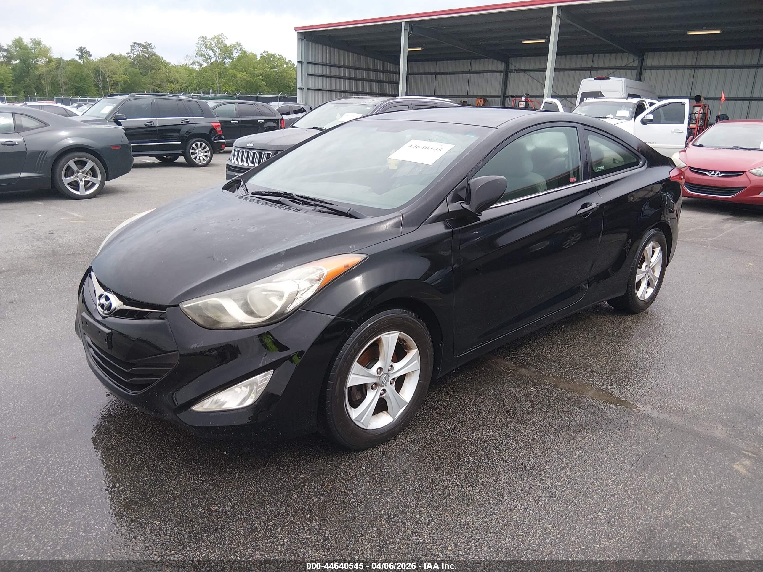 HYUNDAI ELANTRA image 2